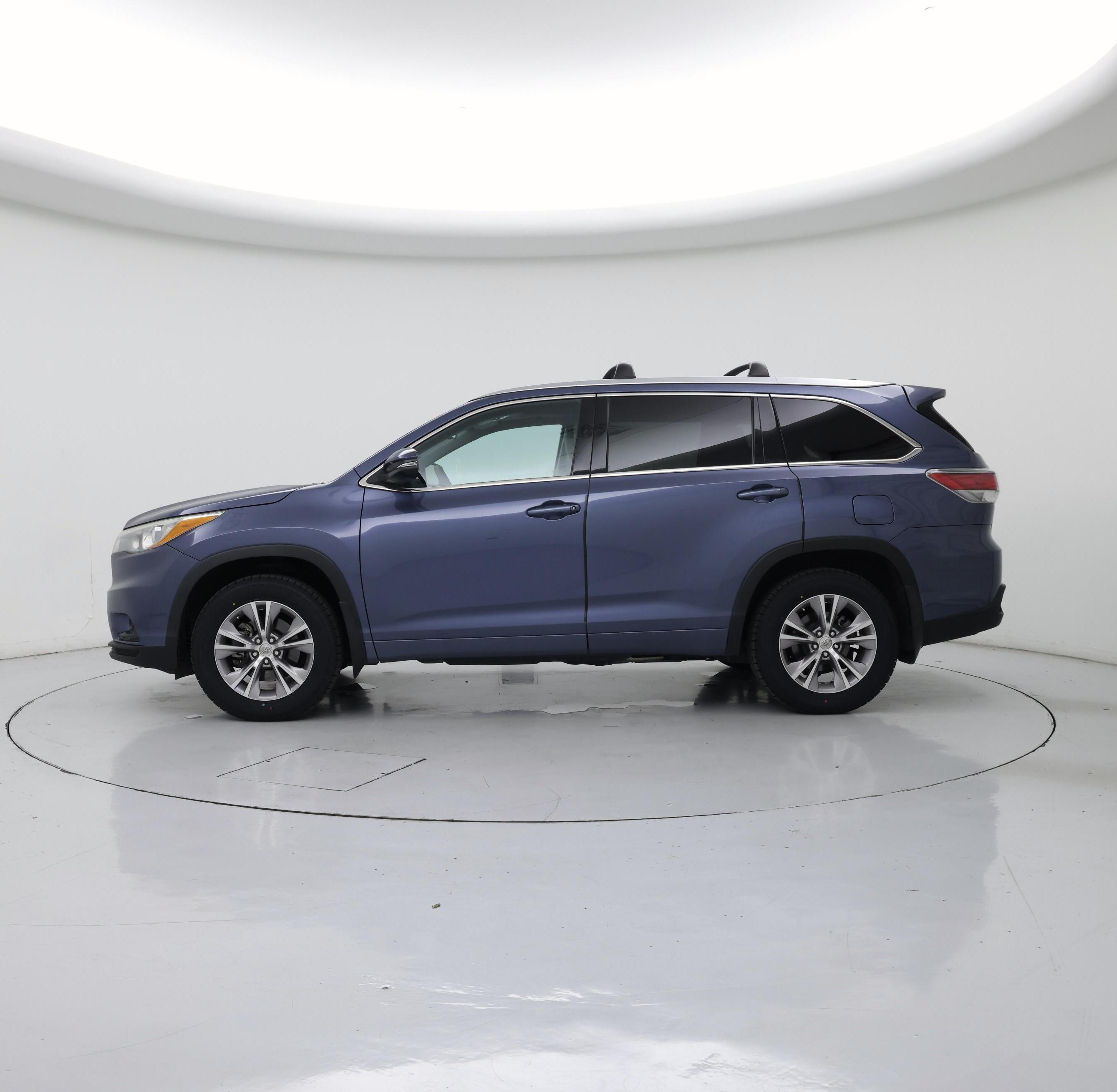 Thumbnail: 2015 Toyota Highlander - 3
