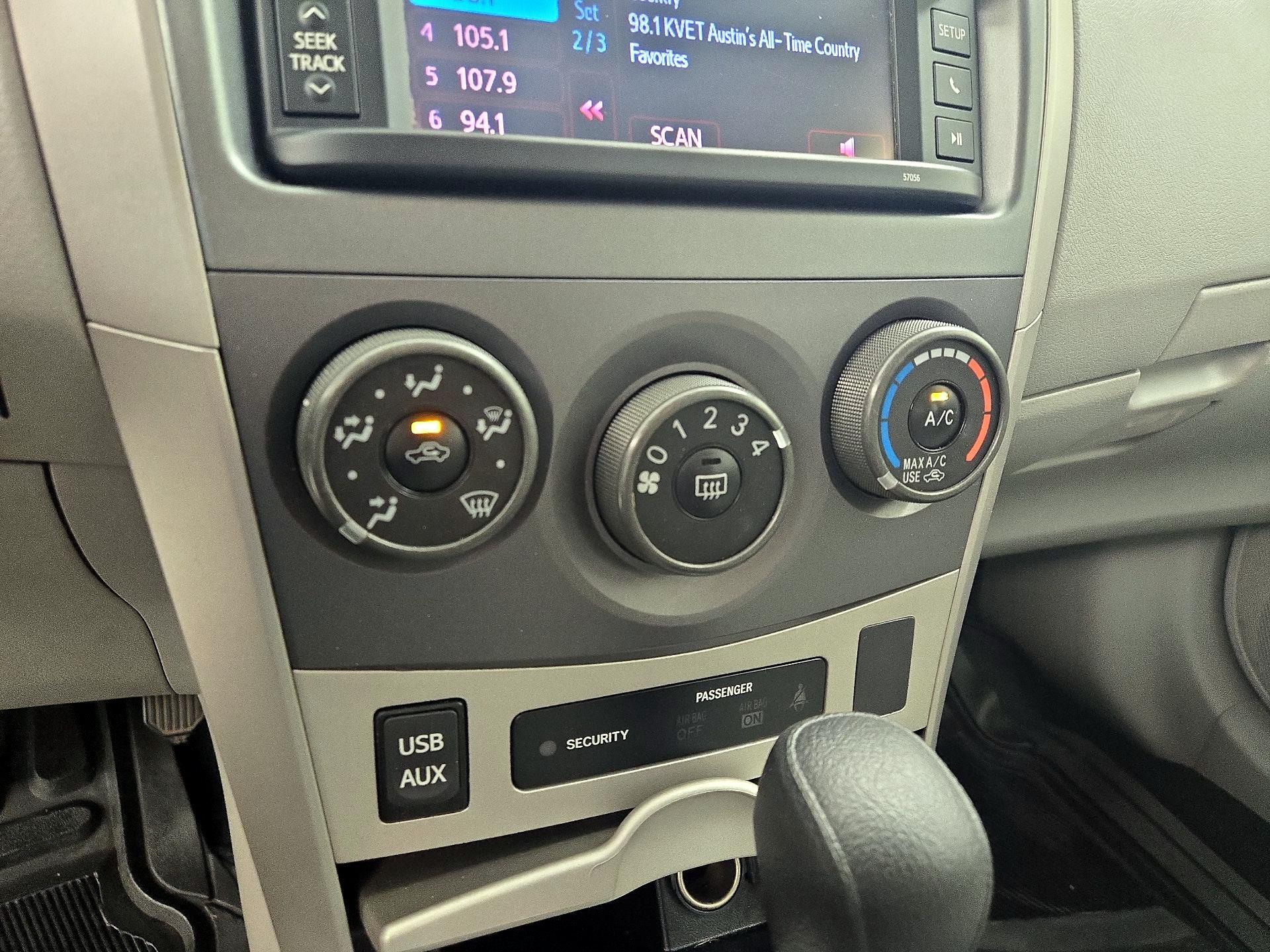 Thumbnail: 2013 Toyota Corolla - 15