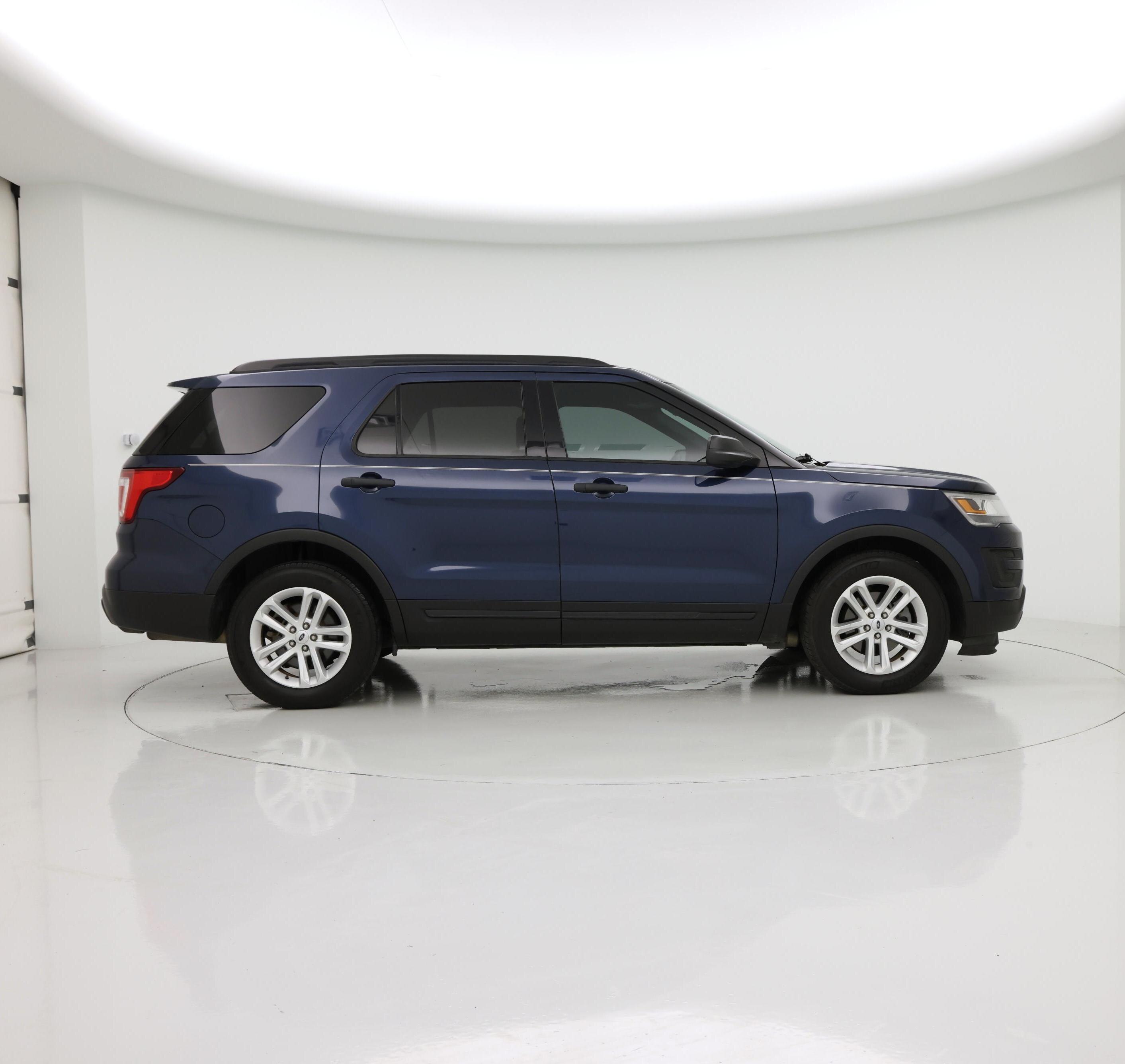 Thumbnail: 2017 Ford Explorer - 7