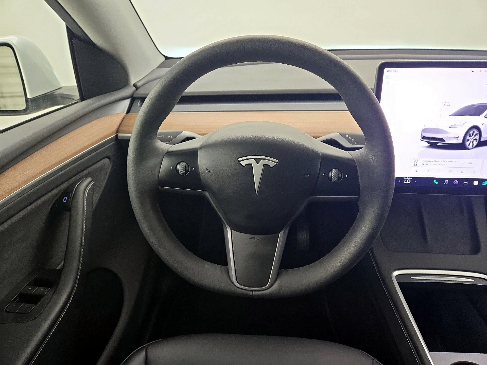 Thumbnail: 2023 Tesla Model Y - 10