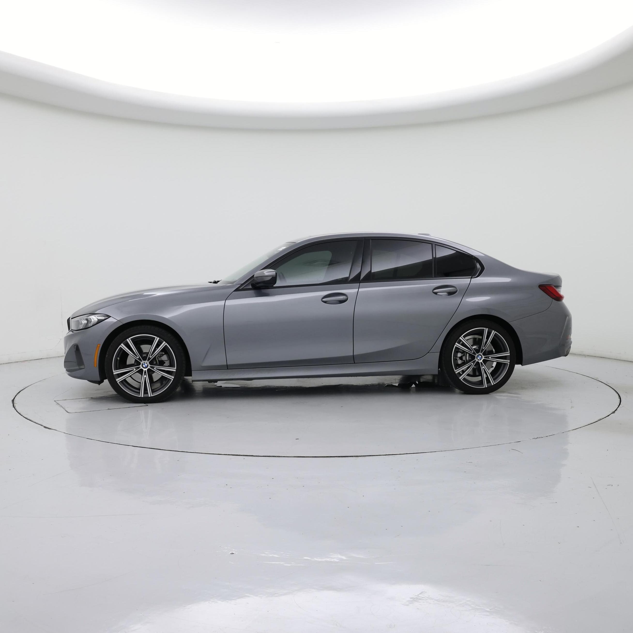 Thumbnail: 2023 BMW 3 Series - 3