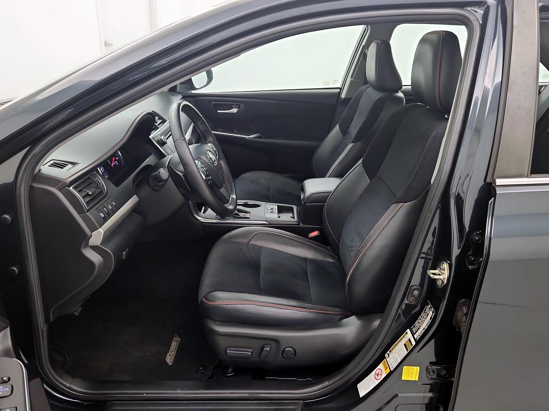 Thumbnail: 2016 Toyota Camry - 11