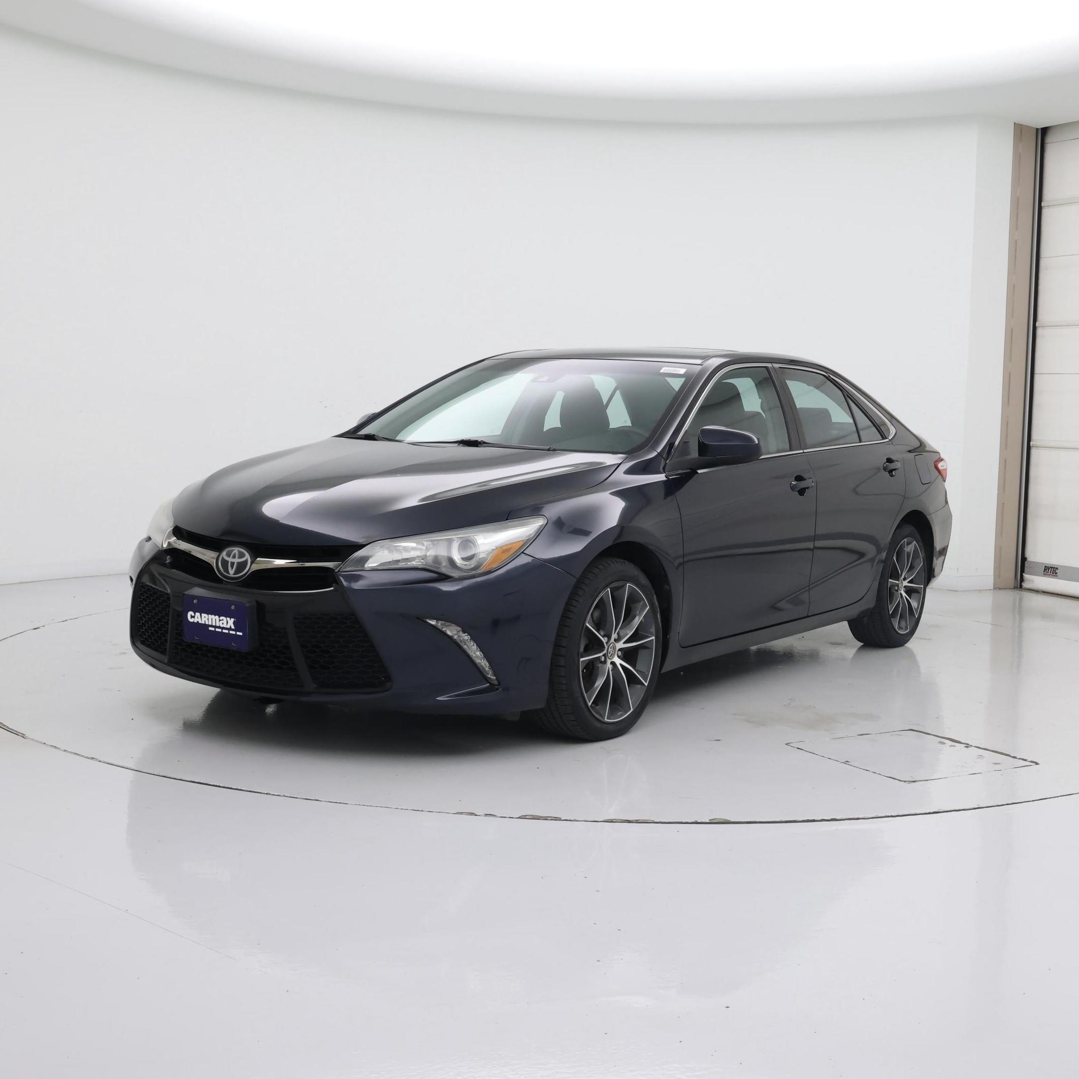Thumbnail: 2016 Toyota Camry - 4