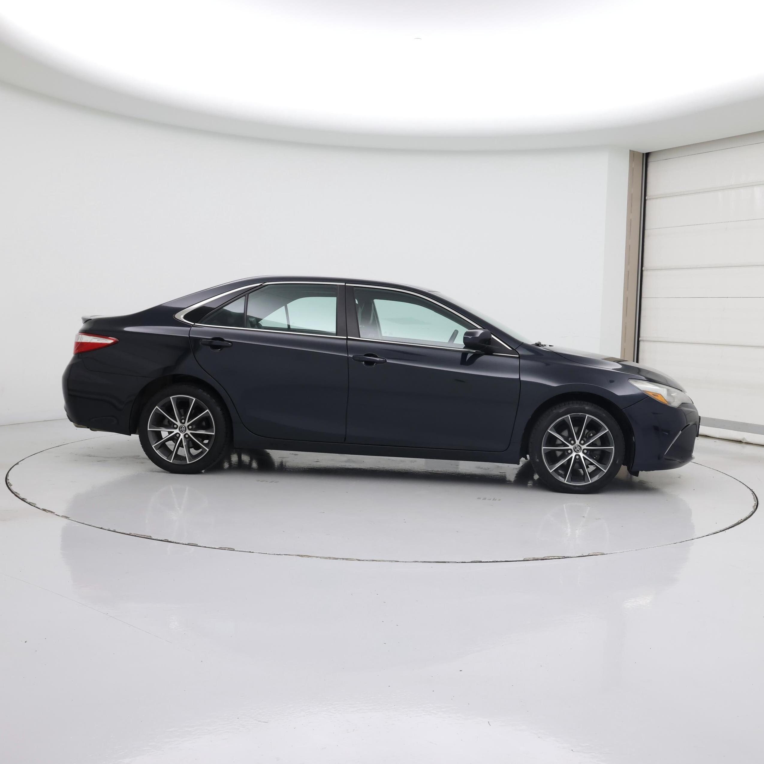 Thumbnail: 2016 Toyota Camry - 7