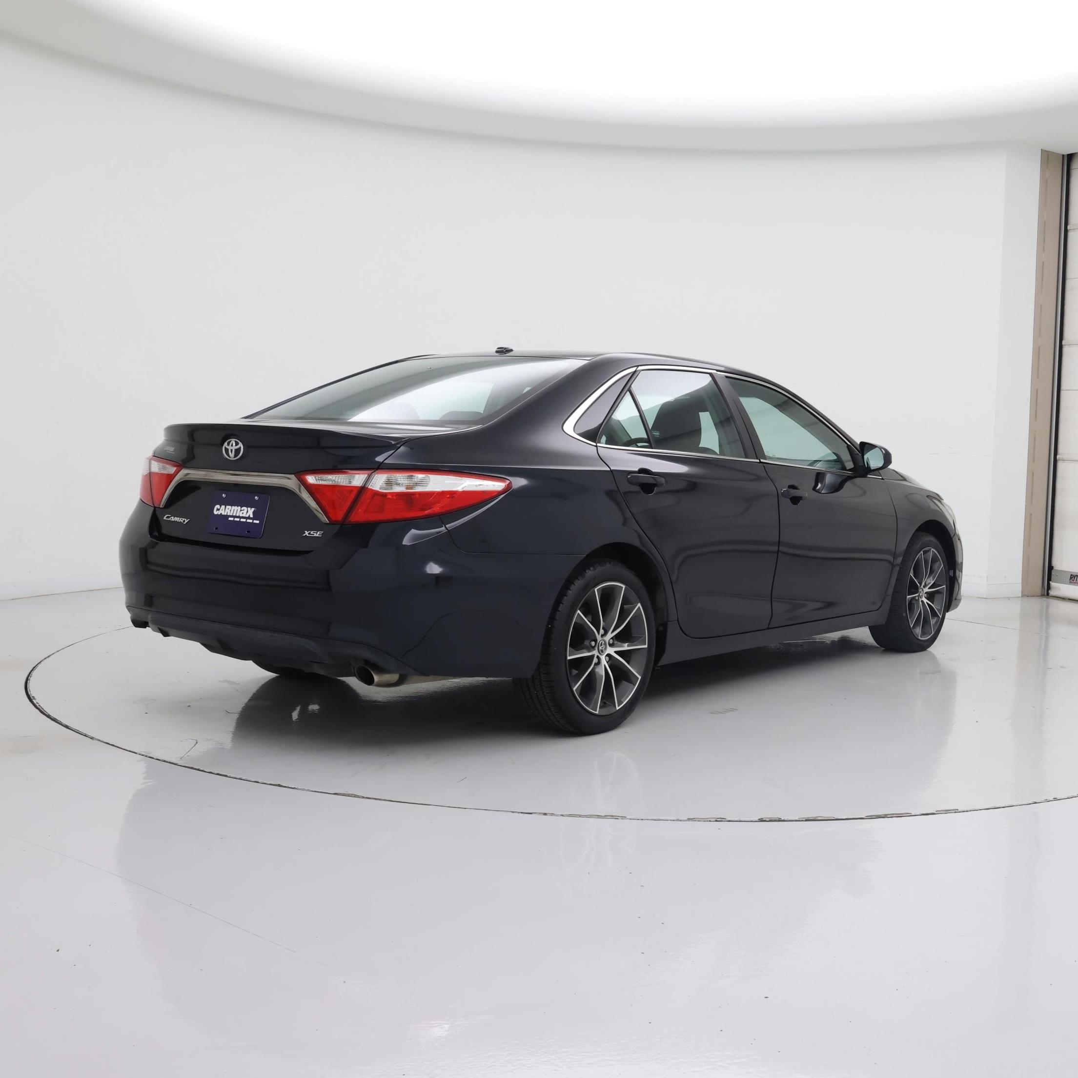 Thumbnail: 2016 Toyota Camry - 8