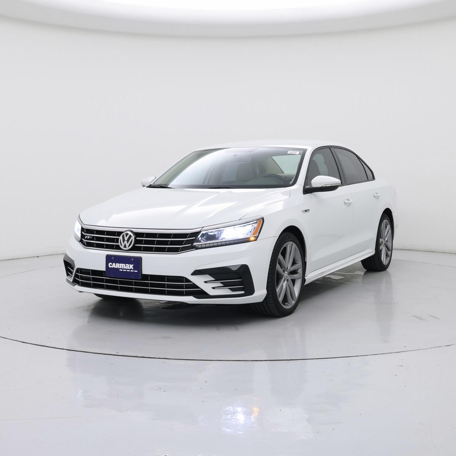 Thumbnail: 2018 Volkswagen Passat - 4