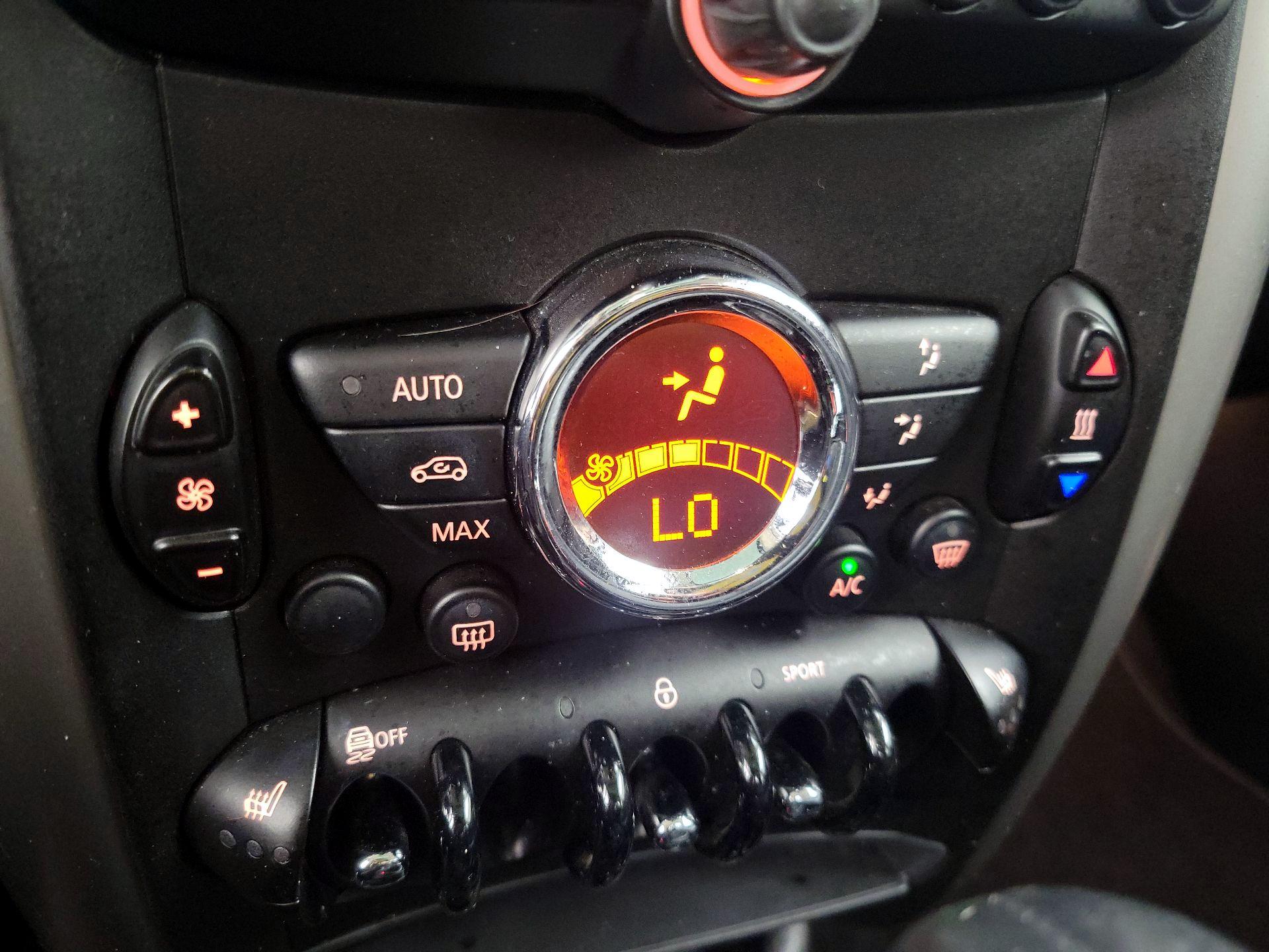 Thumbnail: 2016 MINI Cooper Countryman - 14