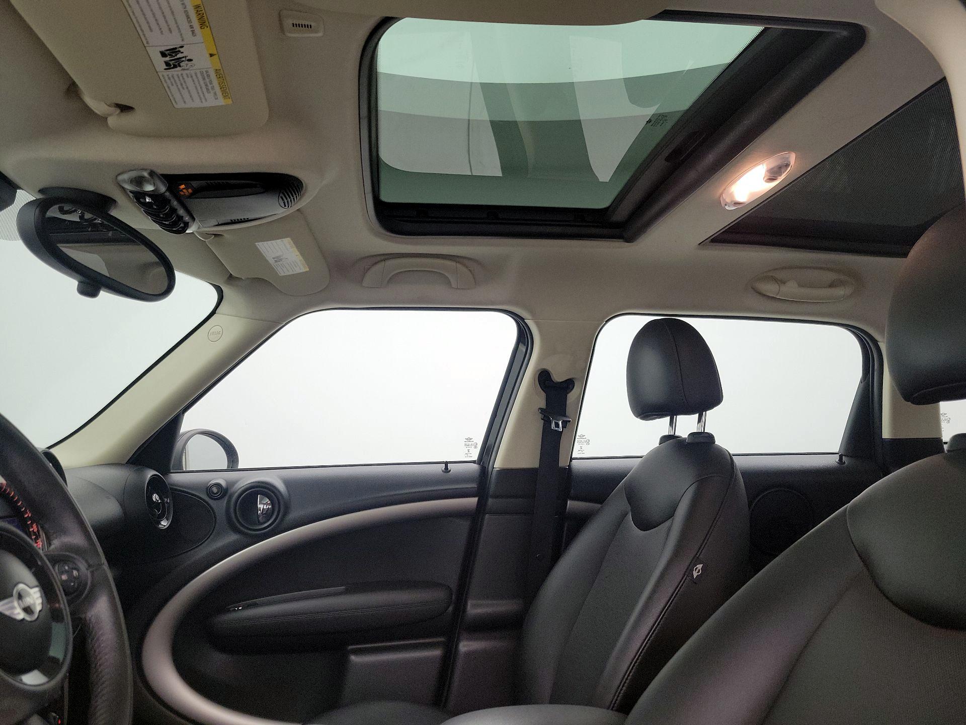 Thumbnail: 2016 MINI Cooper Countryman - 16