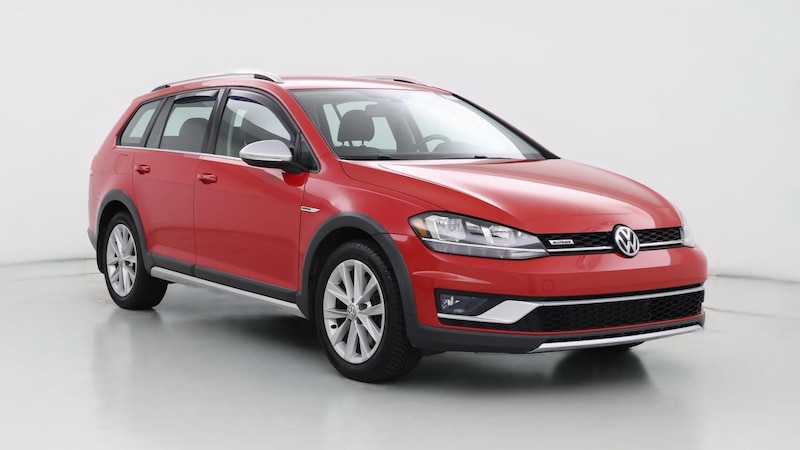 2019 Volkswagen Golf Alltrack S Hero Image