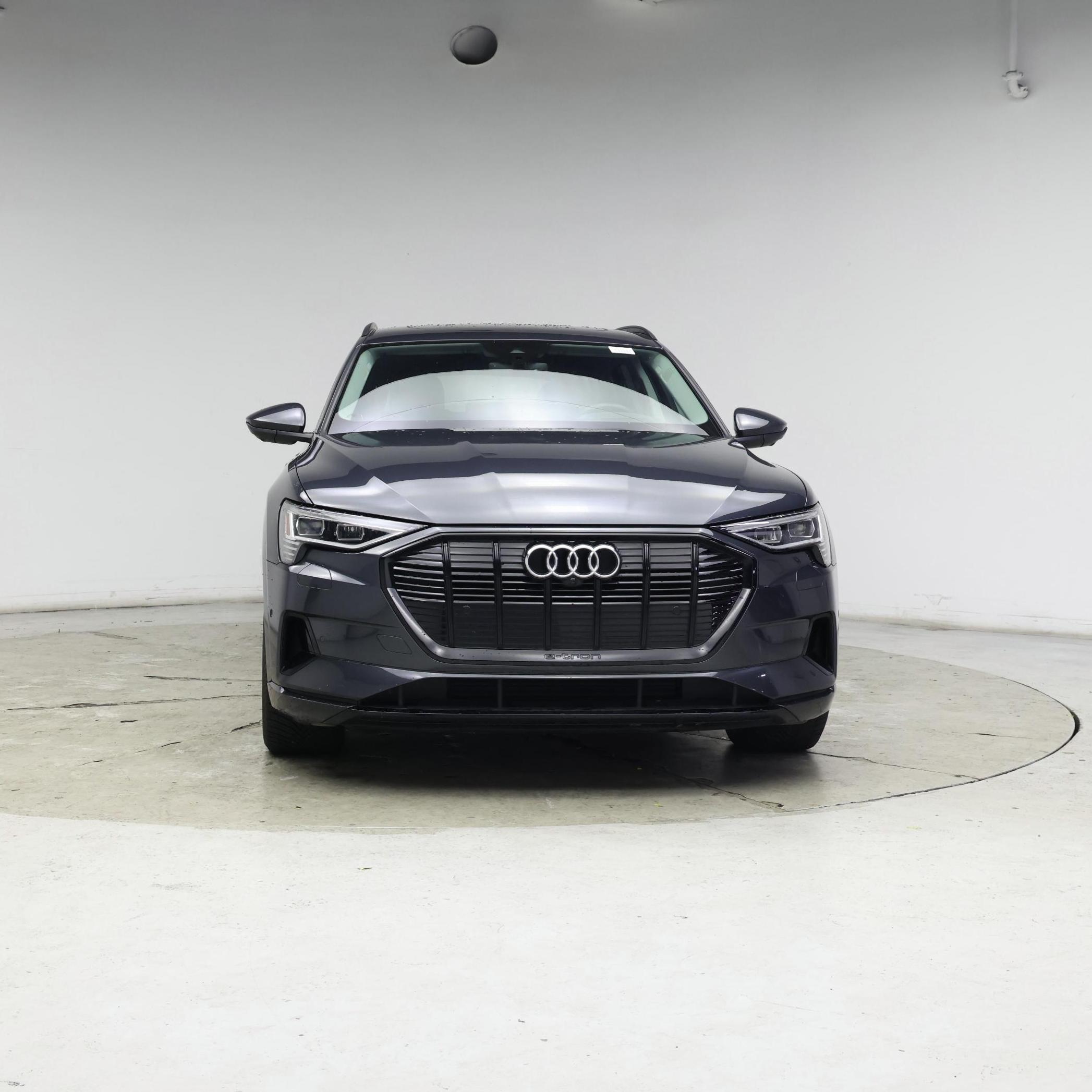 Thumbnail: 2021 Audi e-tron - 5