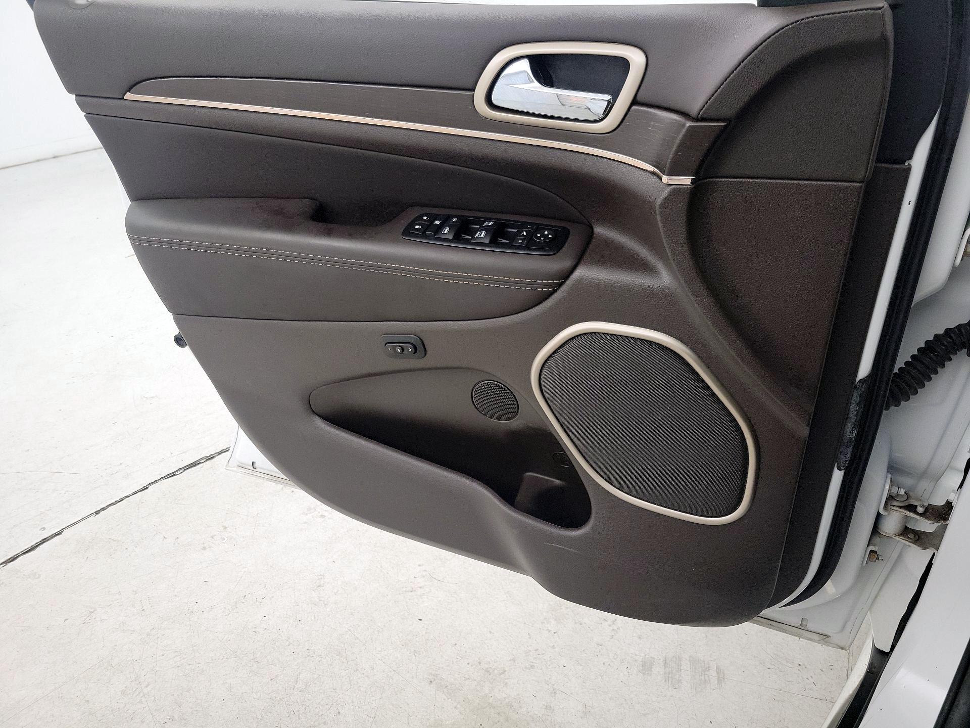 Thumbnail: 2014 Jeep Grand Cherokee - 12