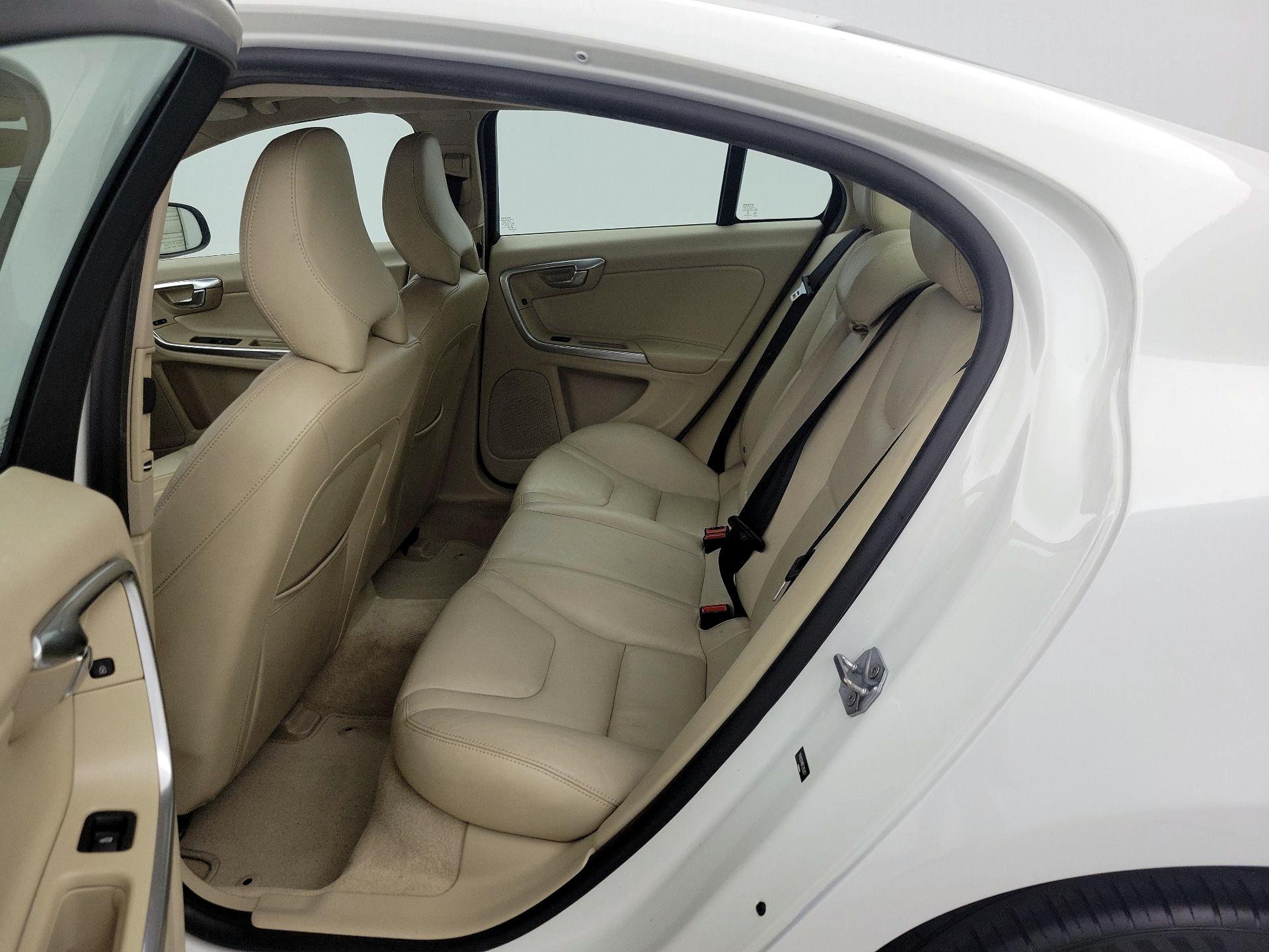 Thumbnail: 2015 Volvo S60 - 18