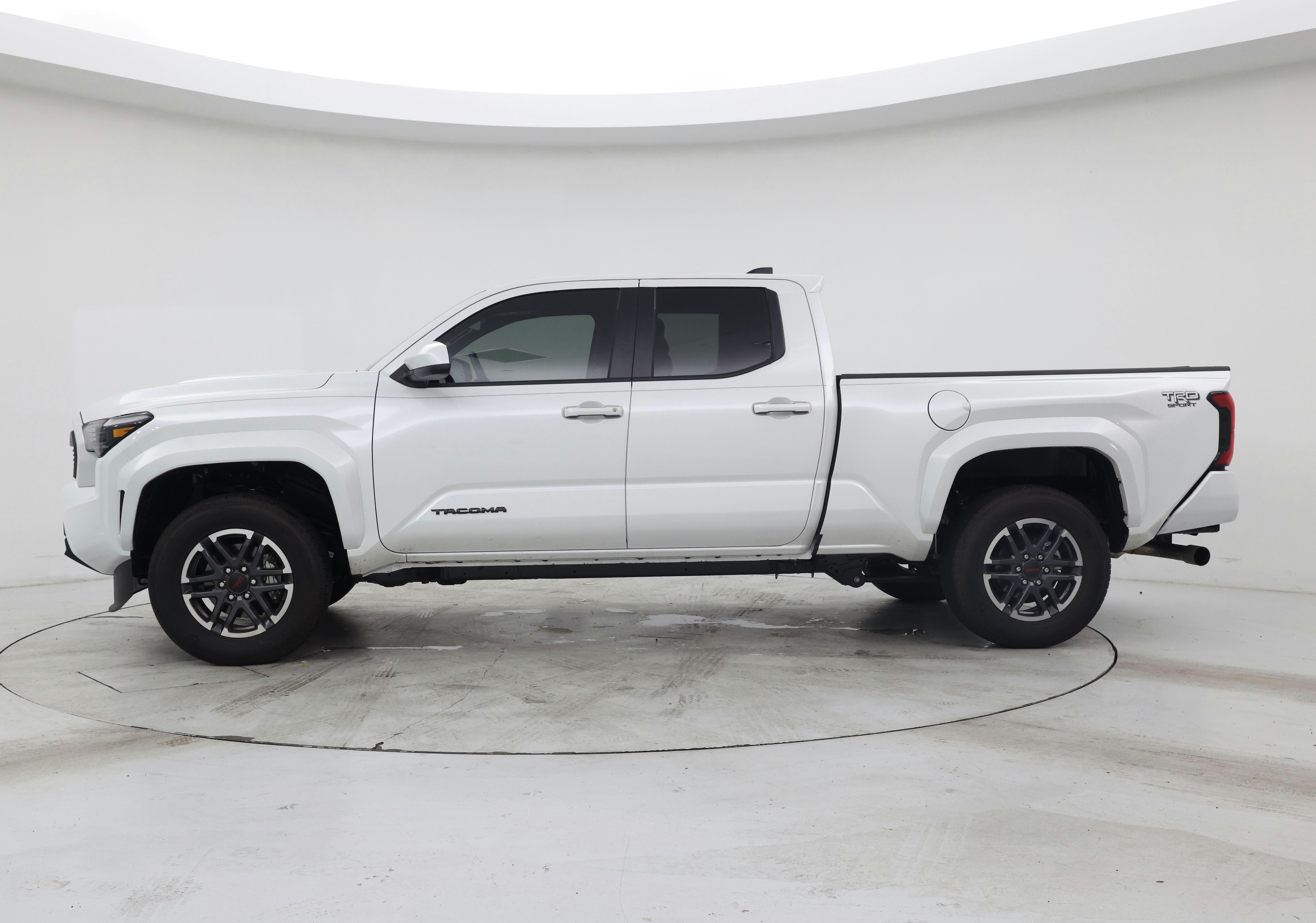 Thumbnail: 2024 Toyota Tacoma - 3