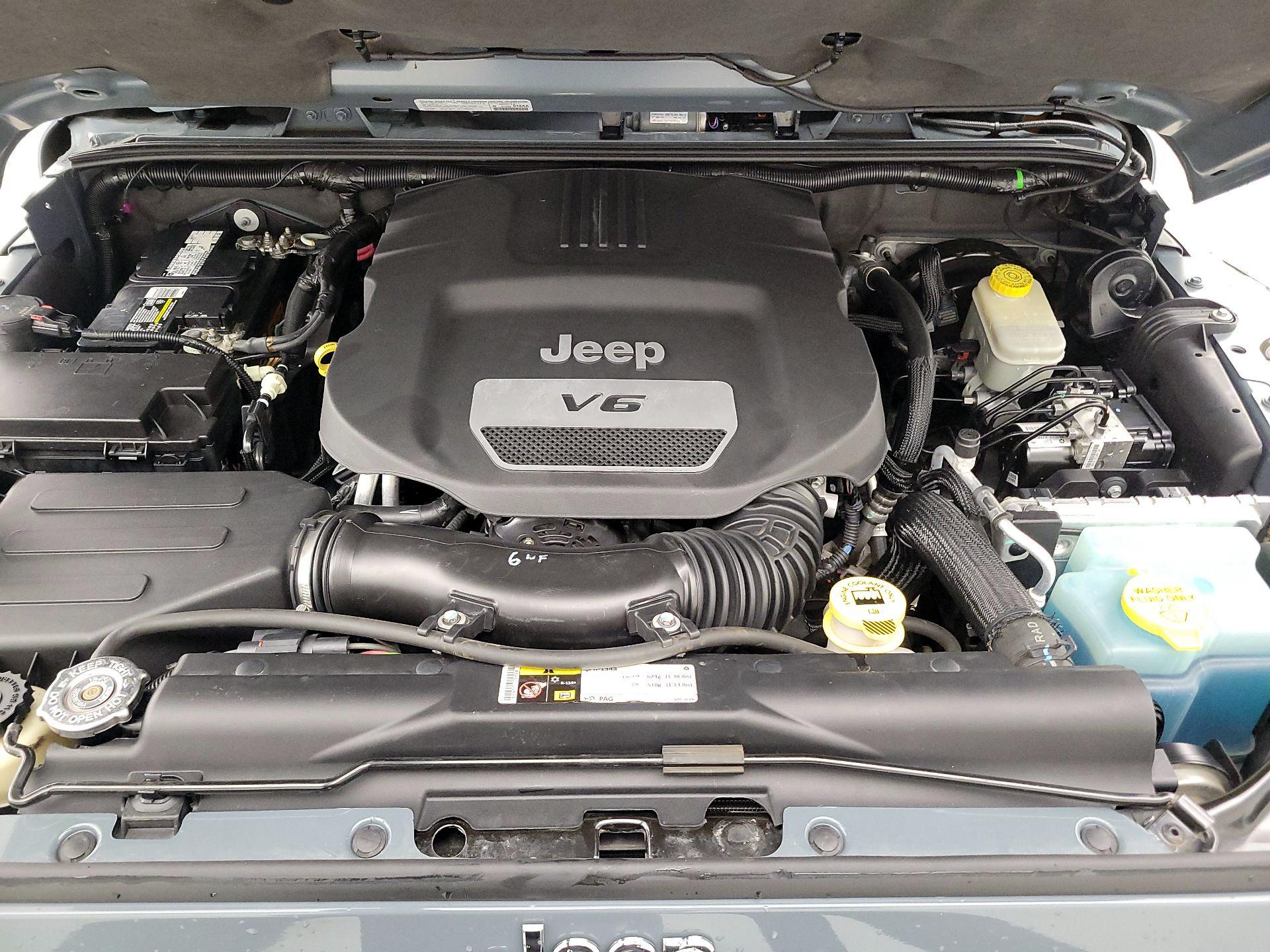 Thumbnail: 2014 Jeep Wrangler - 19