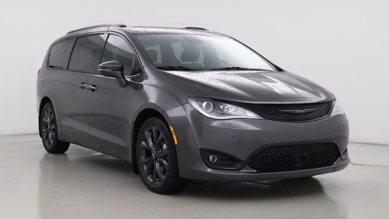2020 Chrysler Pacifica Limited Hero Image