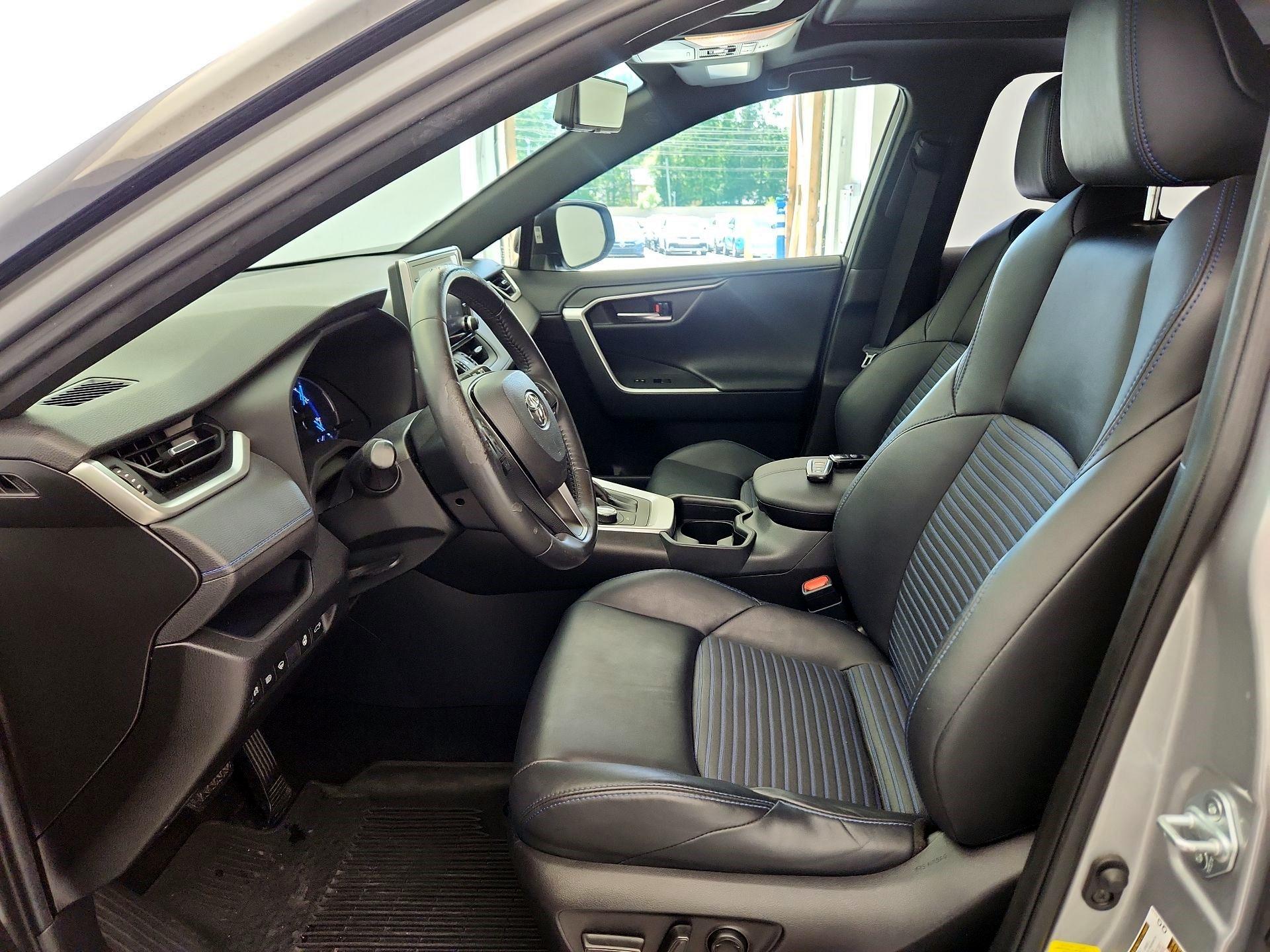 Thumbnail: 2019 Toyota RAV4 - 11