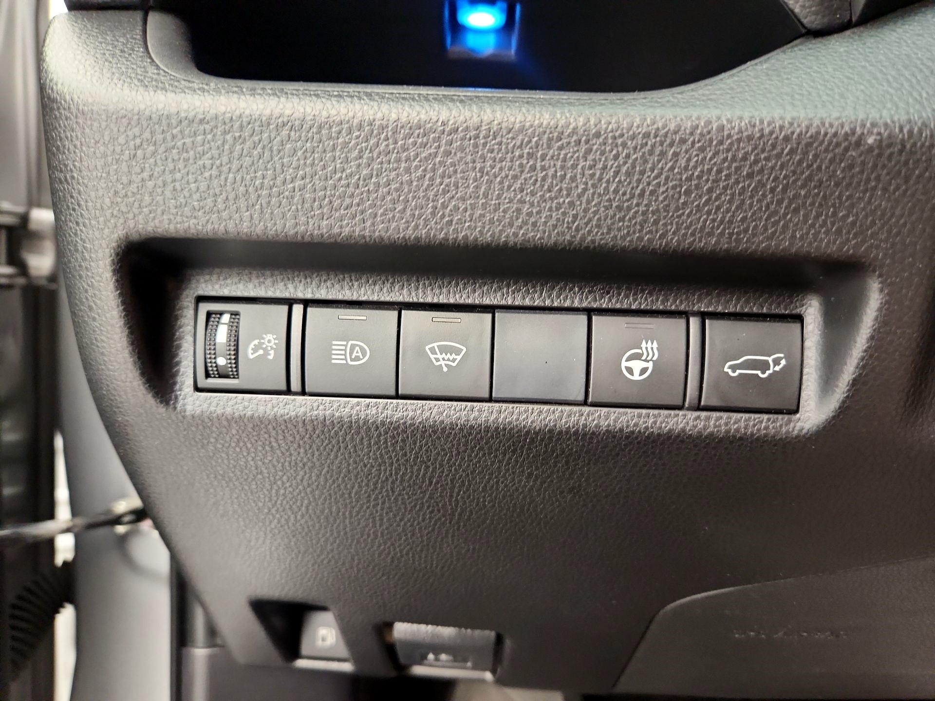 Thumbnail: 2019 Toyota RAV4 - 13