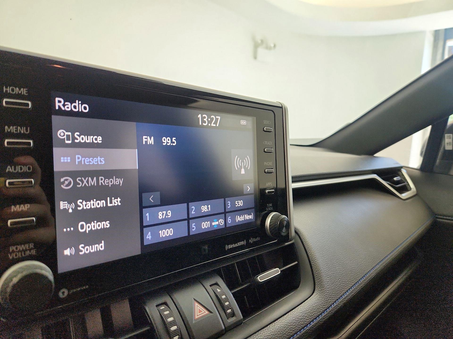 Thumbnail: 2019 Toyota RAV4 - 15