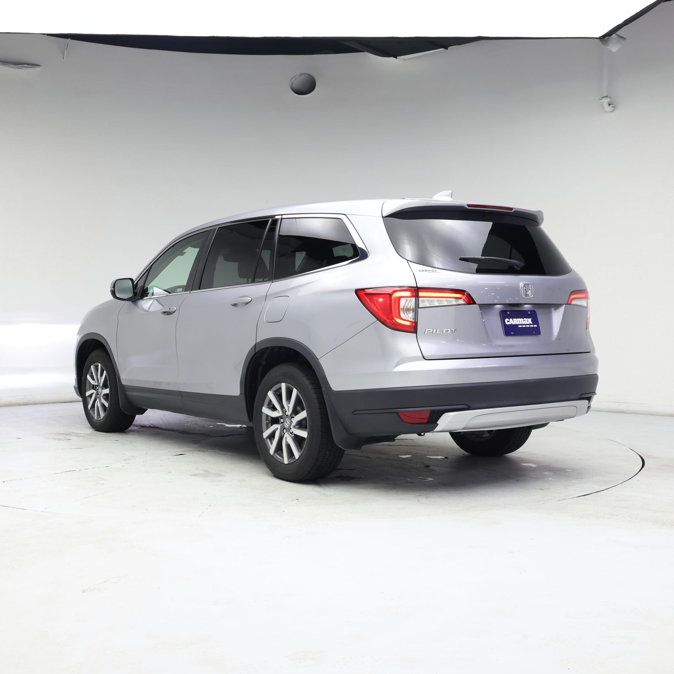 Thumbnail: 2019 Honda Pilot - 2