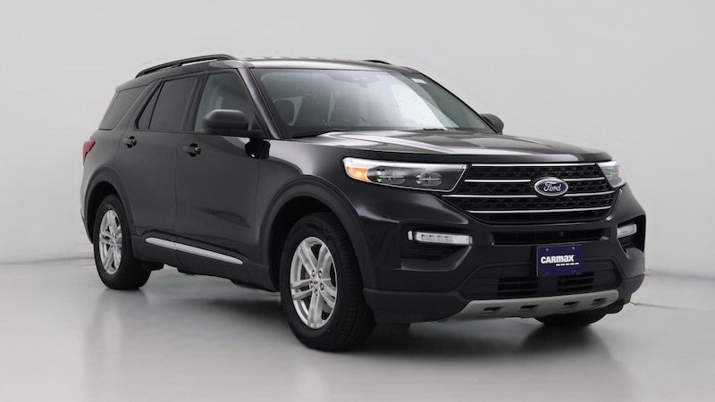 2023 Ford Explorer XLT Hero Image