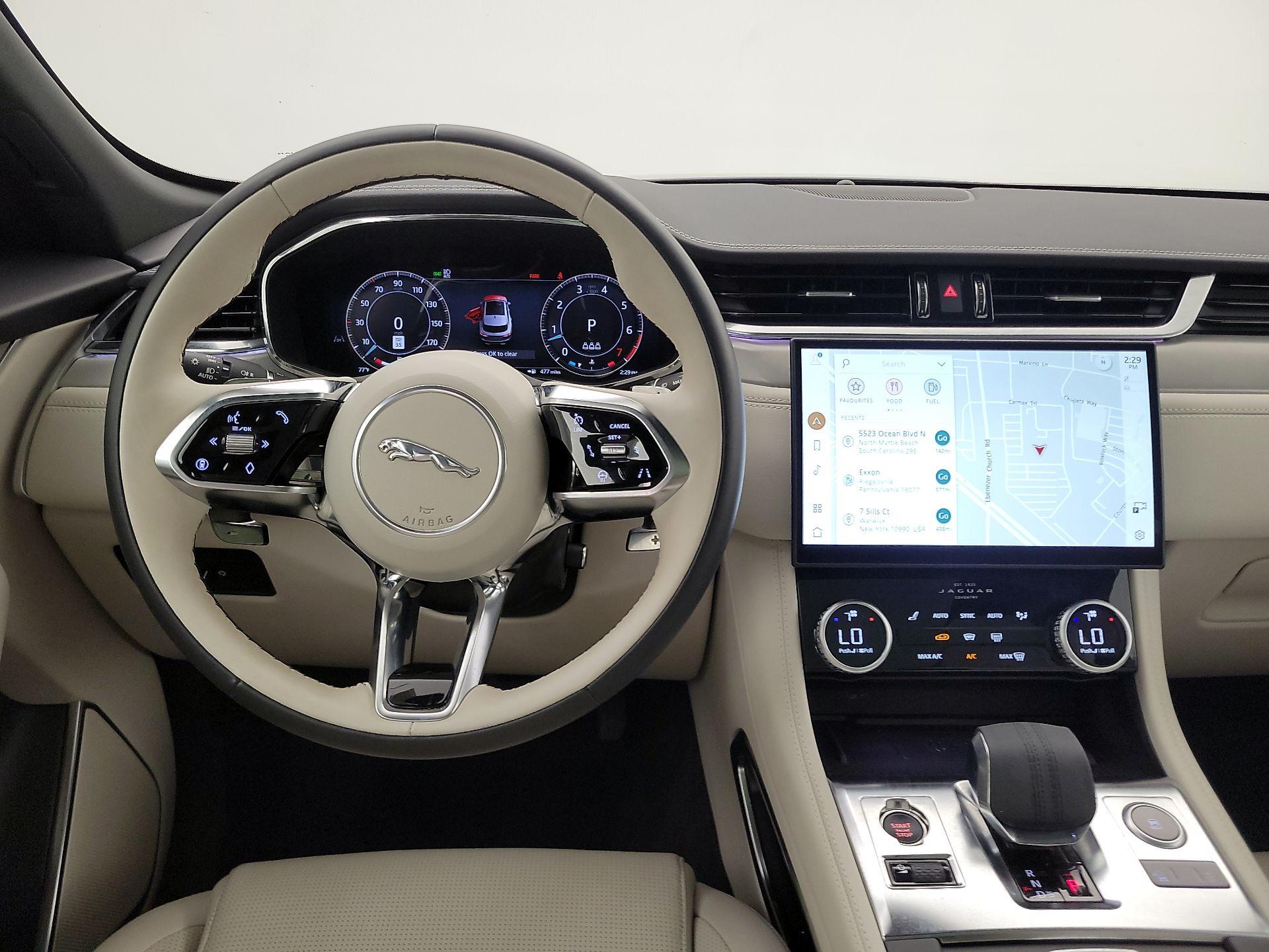 Thumbnail: 2025 Jaguar F-Pace - 10