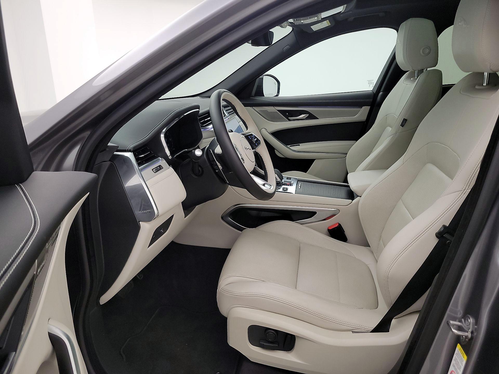 Thumbnail: 2025 Jaguar F-Pace - 11