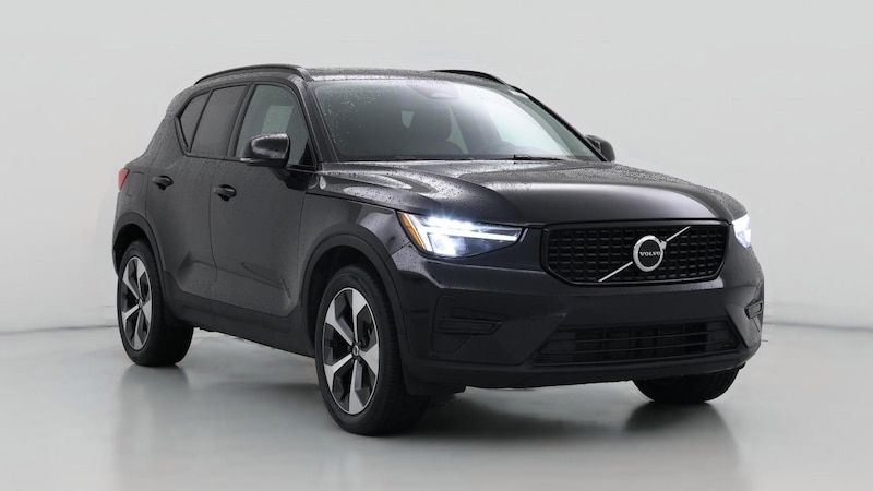 2024 Volvo XC40 B5 Core Hero Image