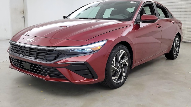 2024 Hyundai Elantra SEL Hero Image