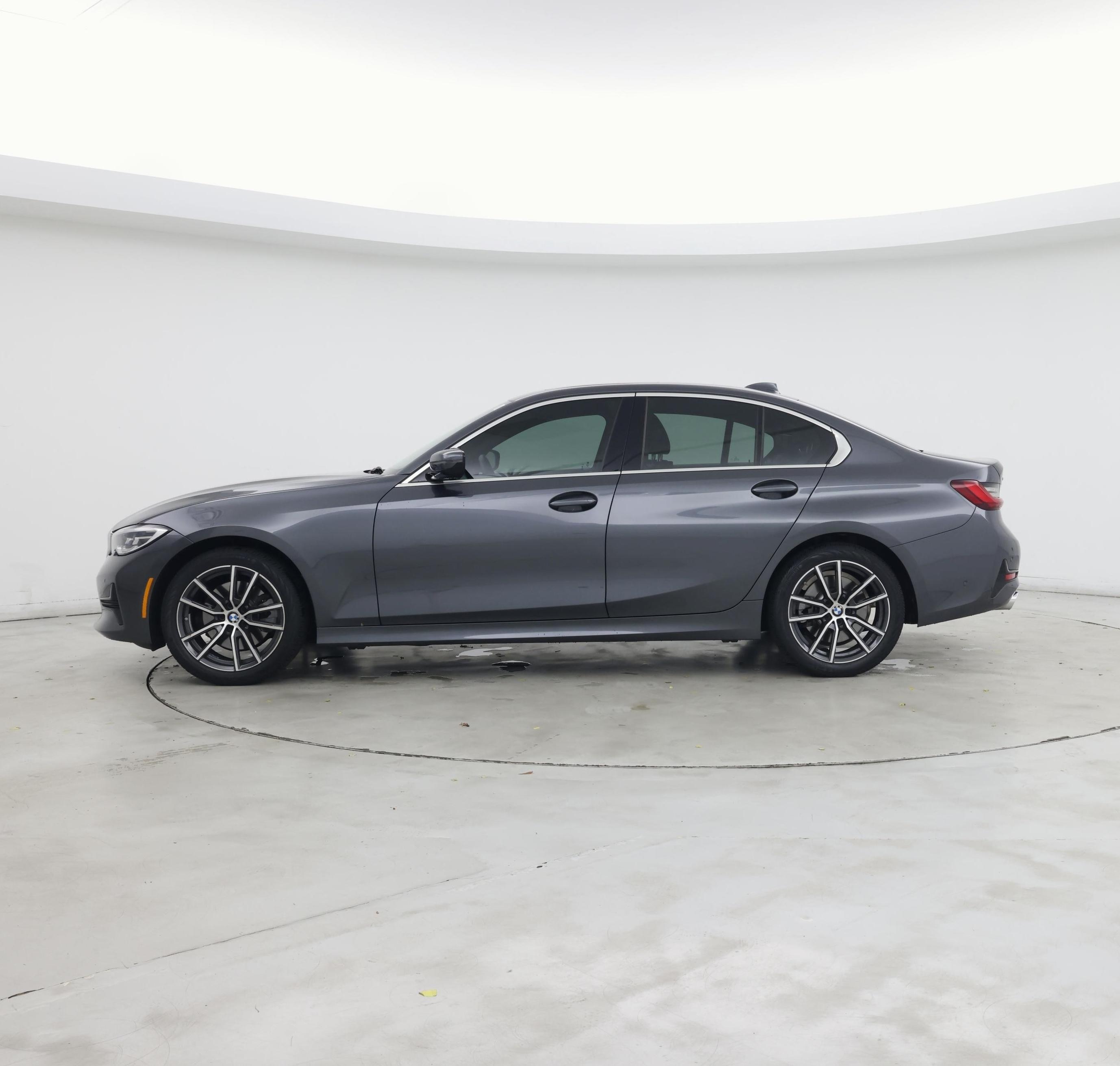 Thumbnail: 2022 BMW 3 Series - 3