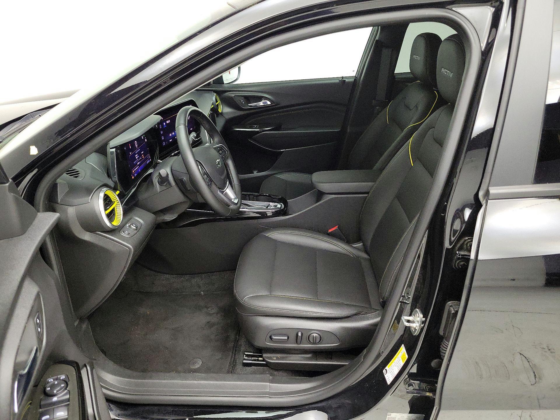 Thumbnail: 2024 Chevrolet Trax - 11