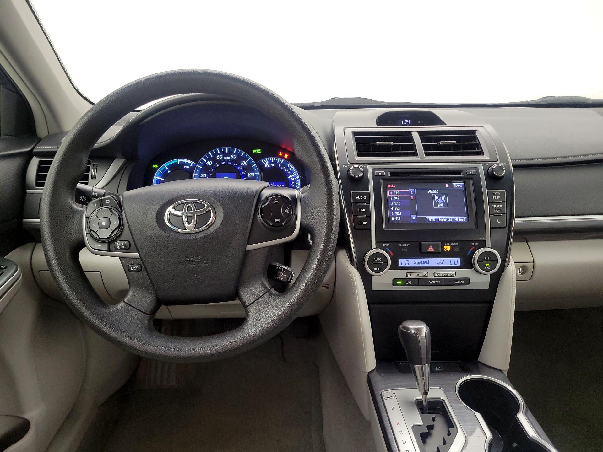 Thumbnail: 2014 Toyota Camry - 10
