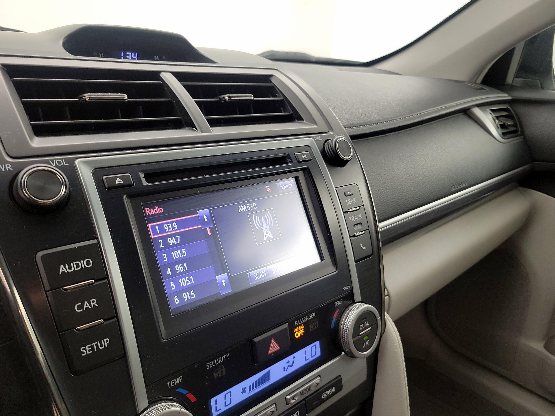 Thumbnail: 2014 Toyota Camry - 15