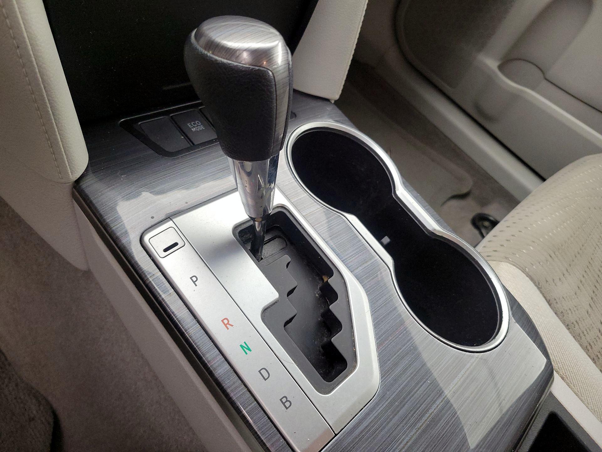 Thumbnail: 2014 Toyota Camry - 17