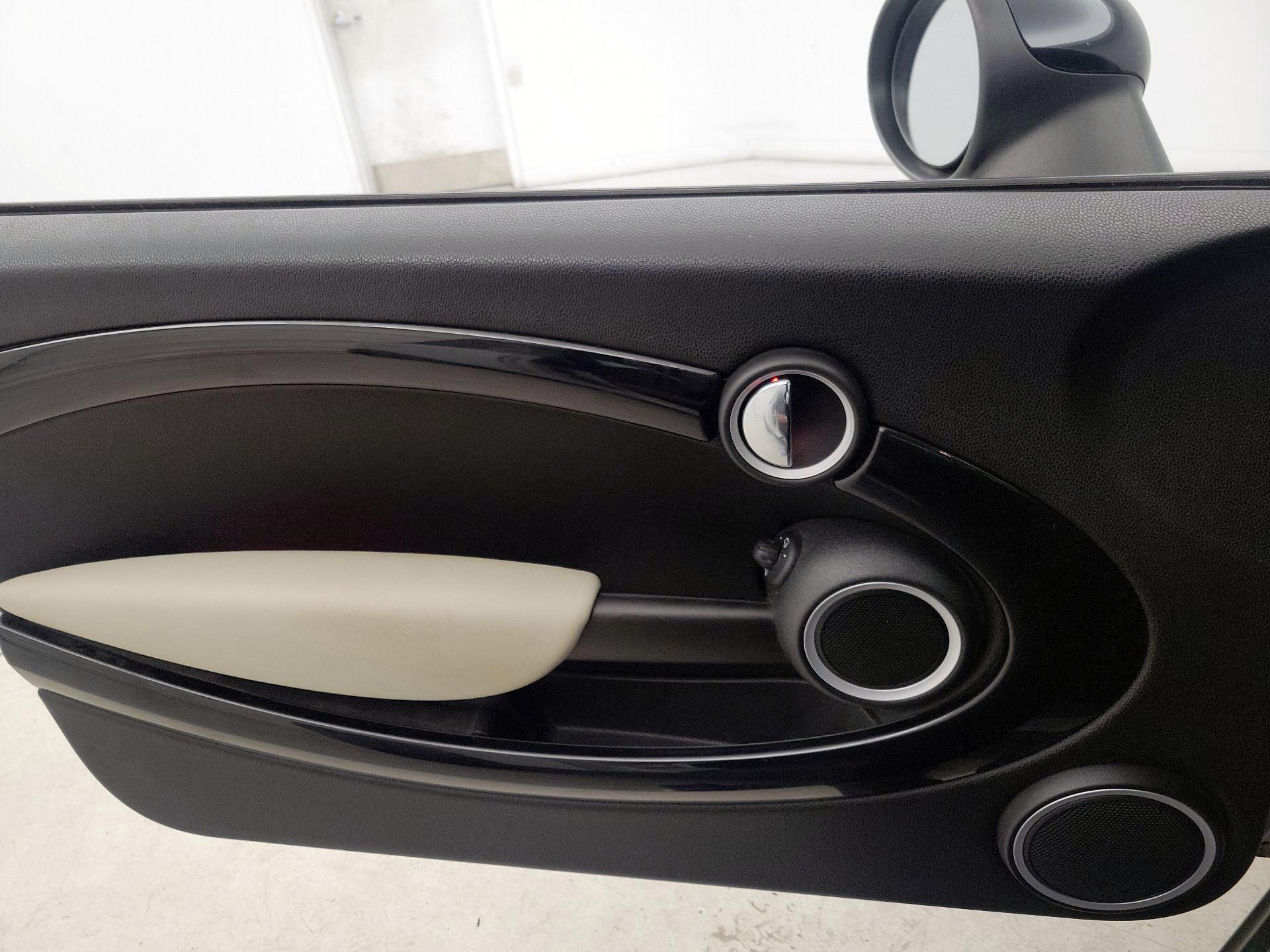 Thumbnail: 2014 MINI Cooper - 12
