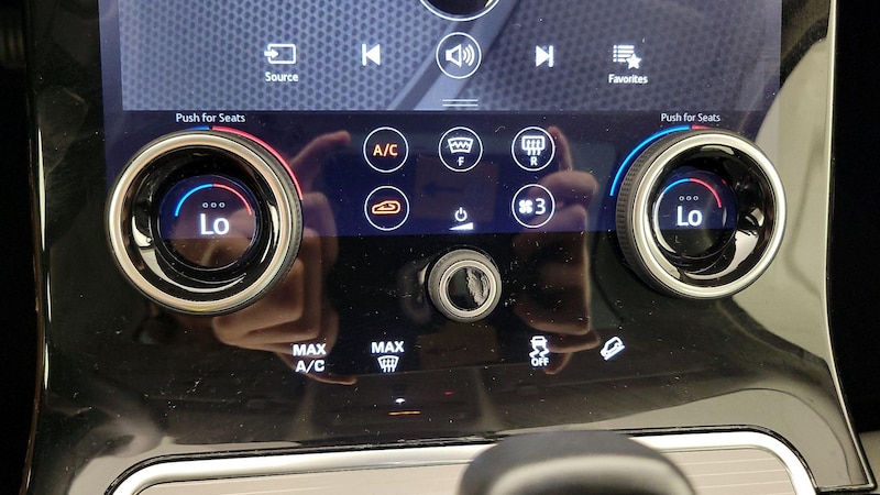 2020 Land Rover Range Rover Evoque SE 16