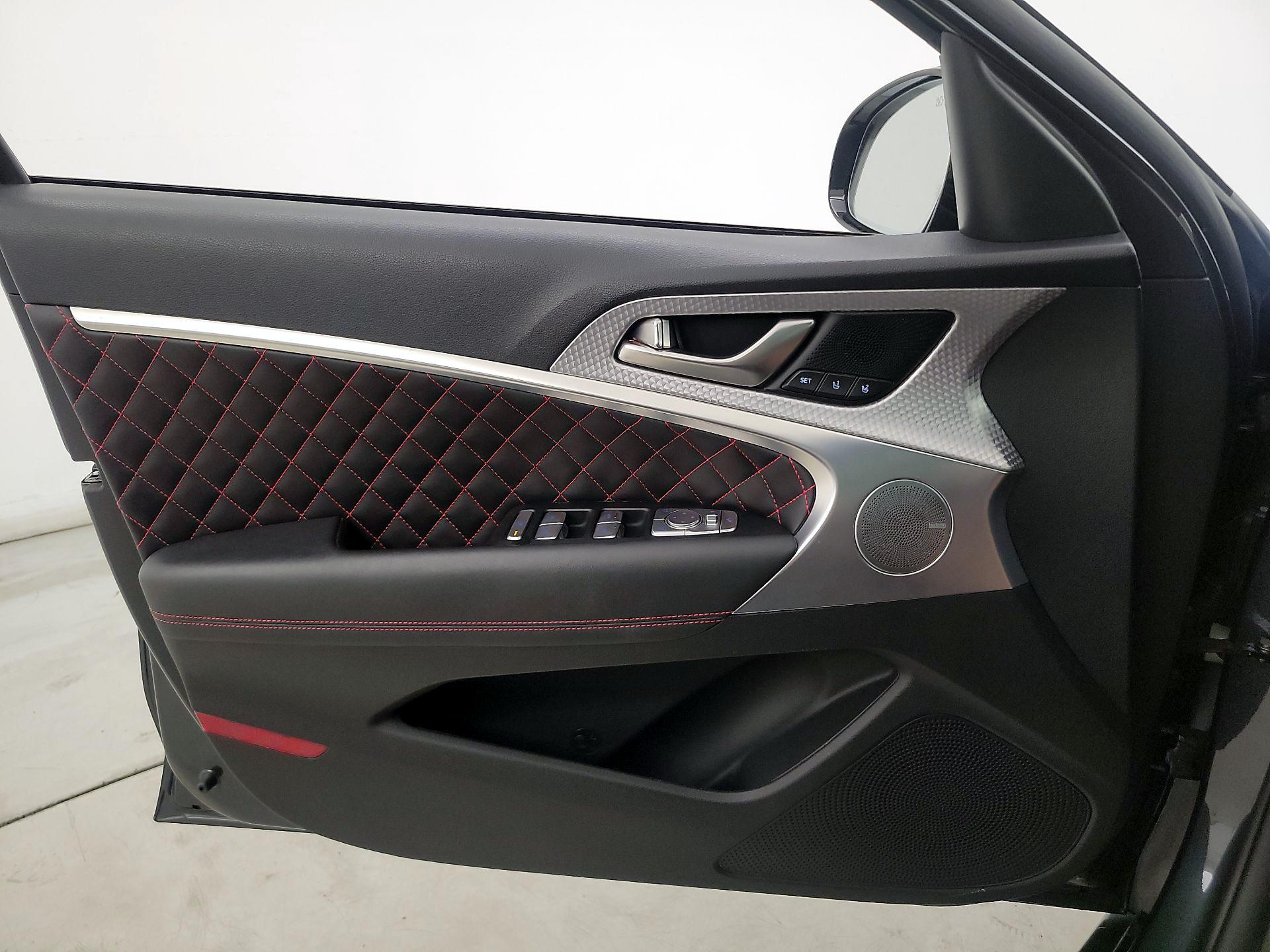 Thumbnail: 2022 Genesis G70 - 12