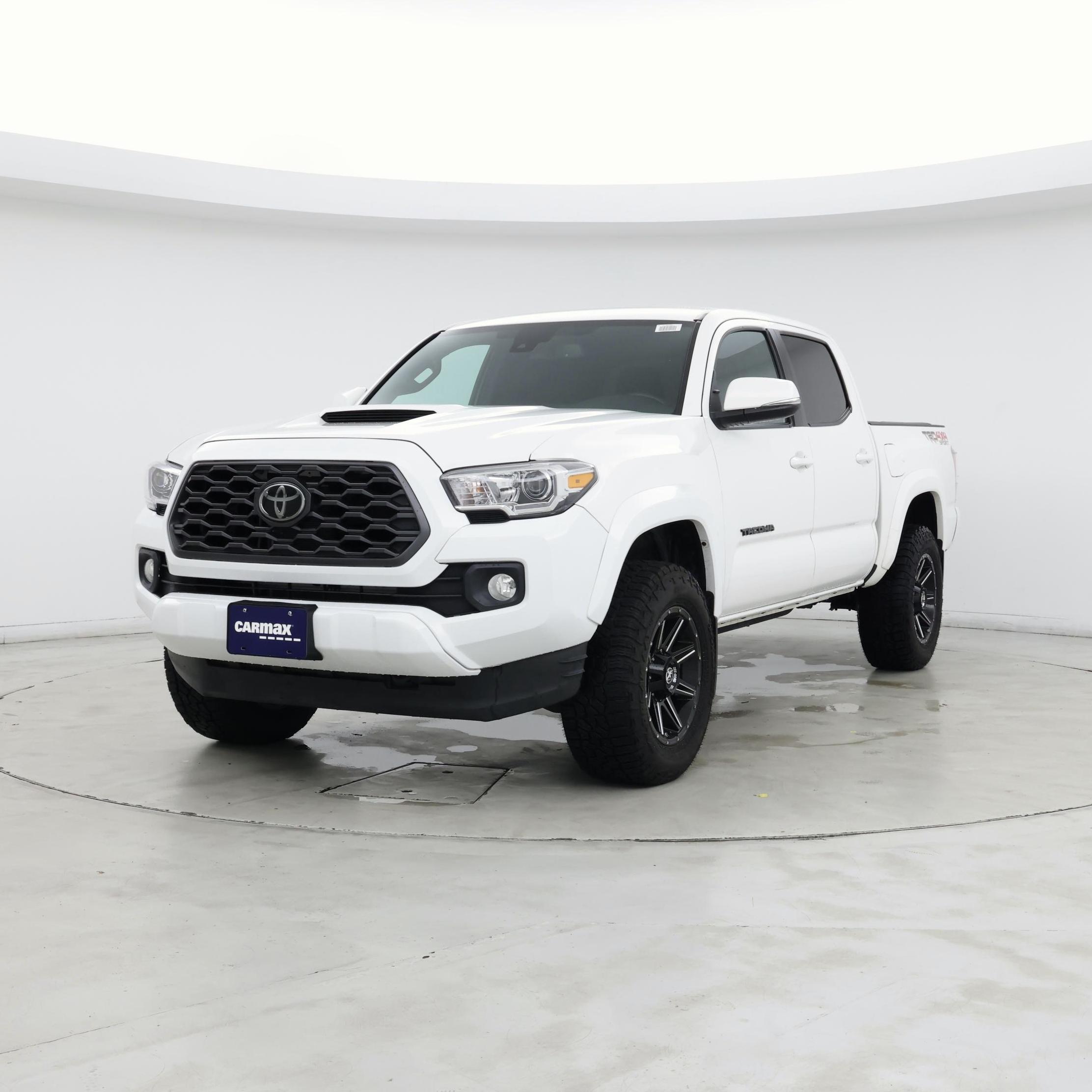 Thumbnail: 2020 Toyota Tacoma - 4