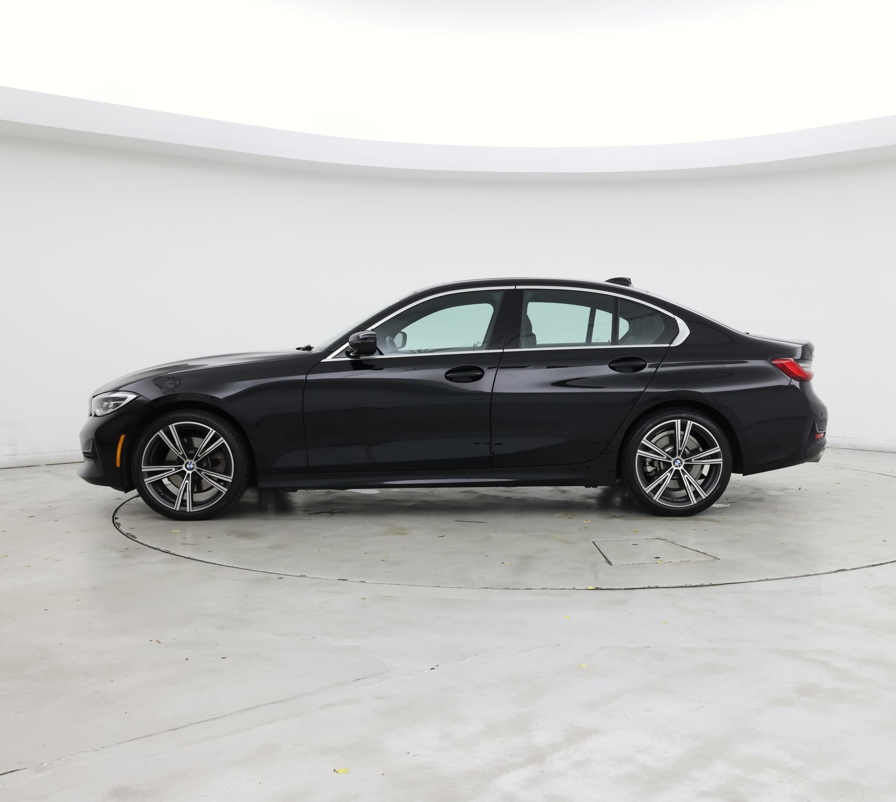 Thumbnail: 2020 BMW 3 Series - 3