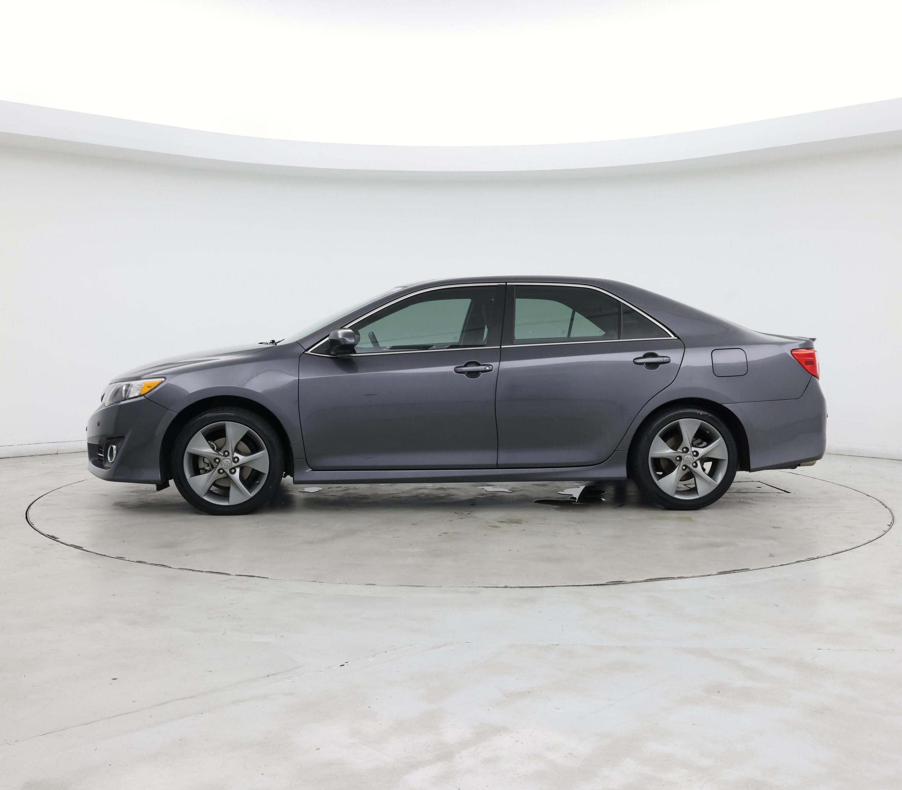 Thumbnail: 2014 Toyota Camry - 3