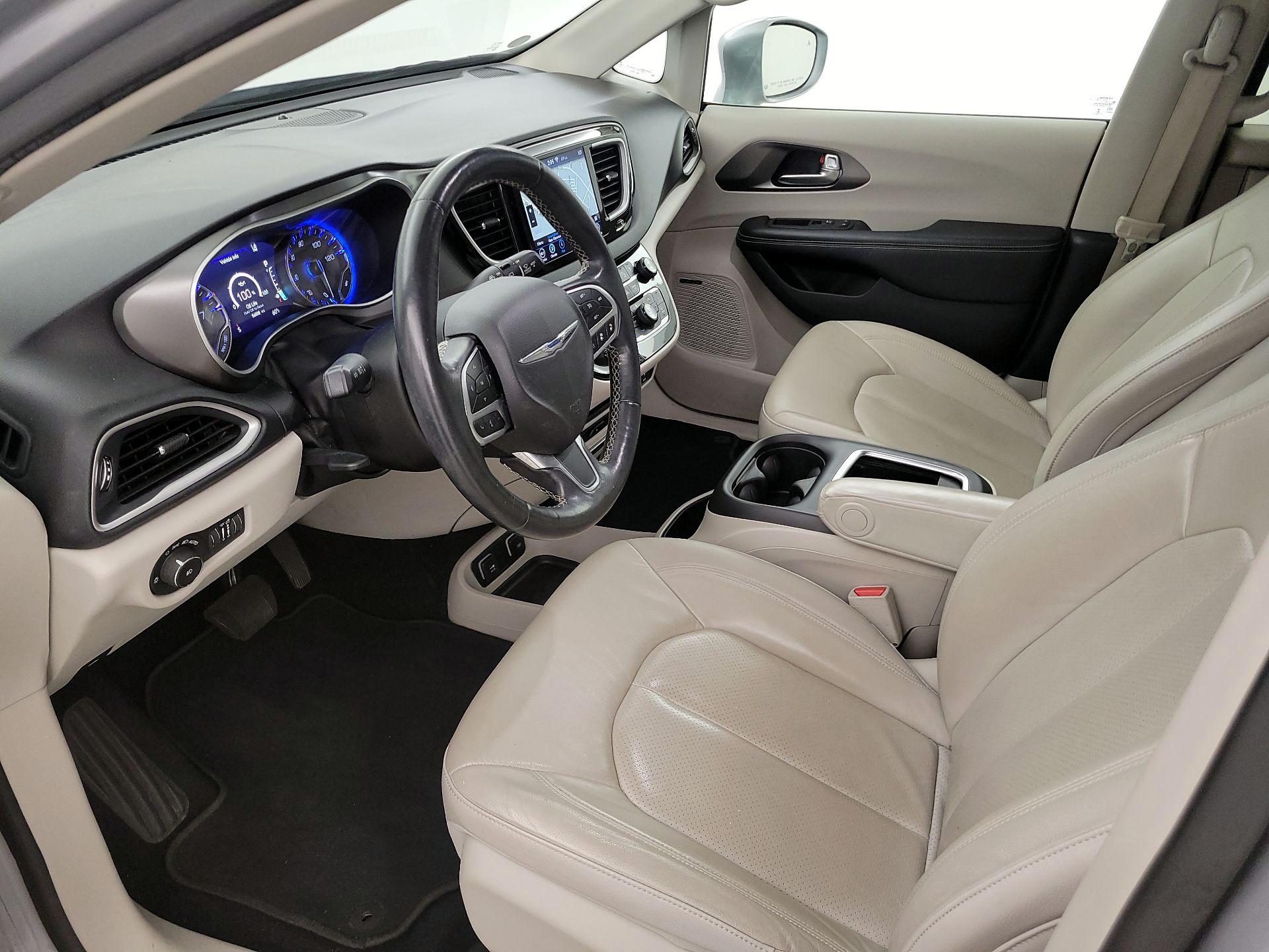 Thumbnail: 2020 Chrysler Pacifica - 11