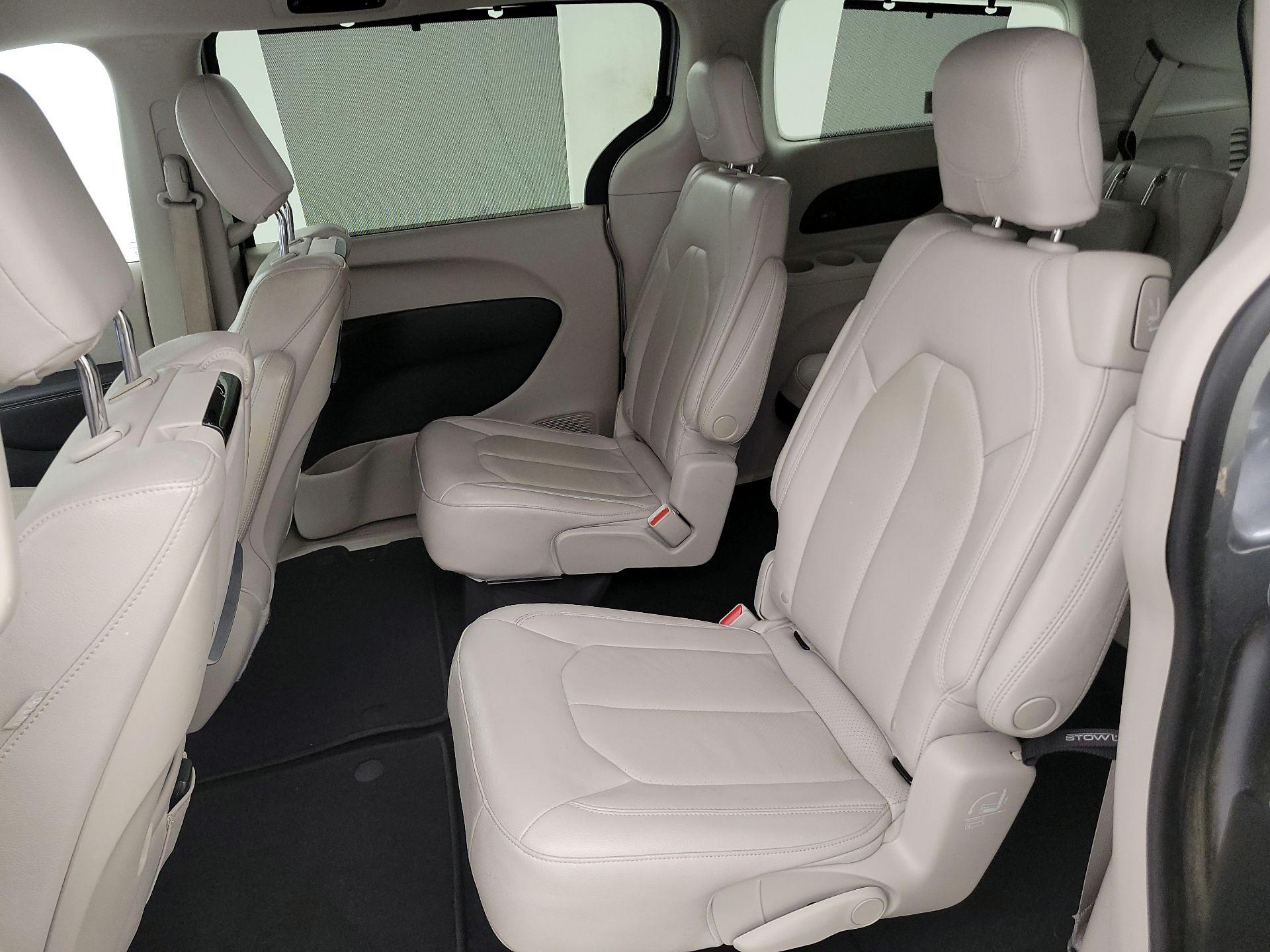 Thumbnail: 2020 Chrysler Pacifica - 20
