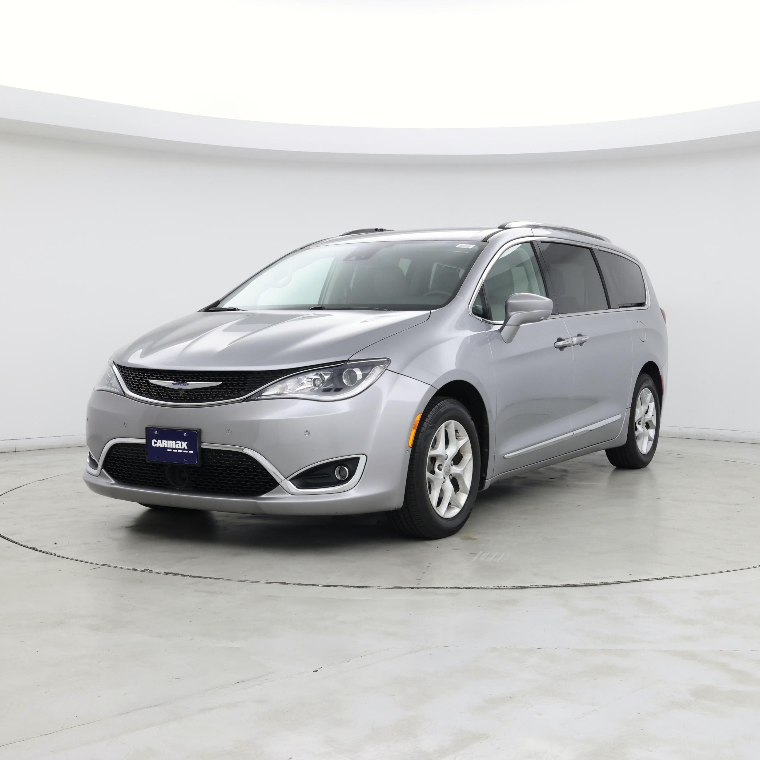Thumbnail: 2020 Chrysler Pacifica - 4