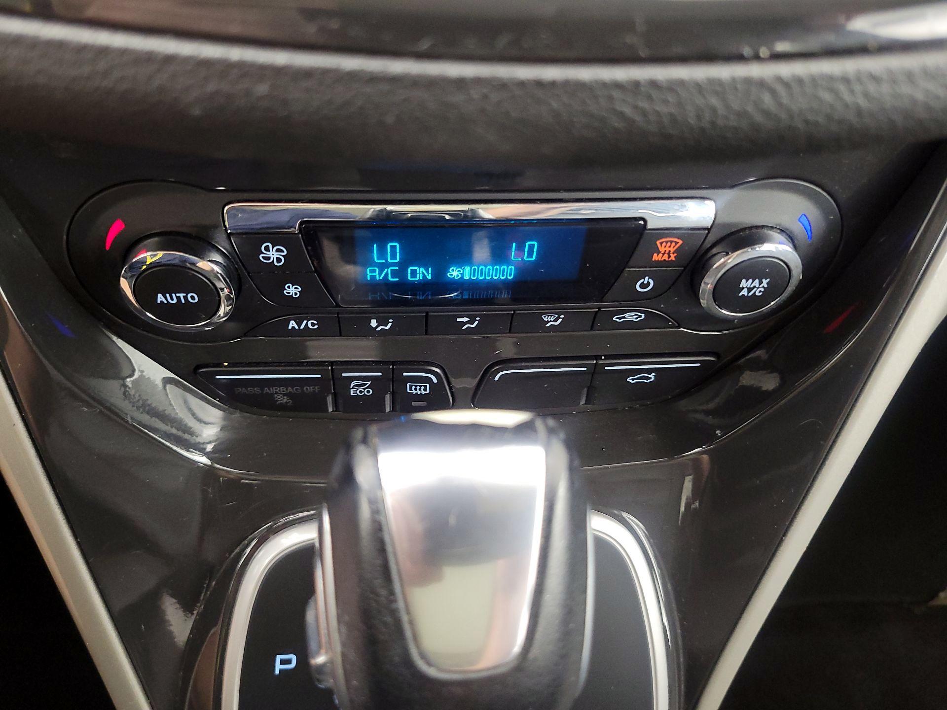 Thumbnail: 2016 Ford C-Max - 17