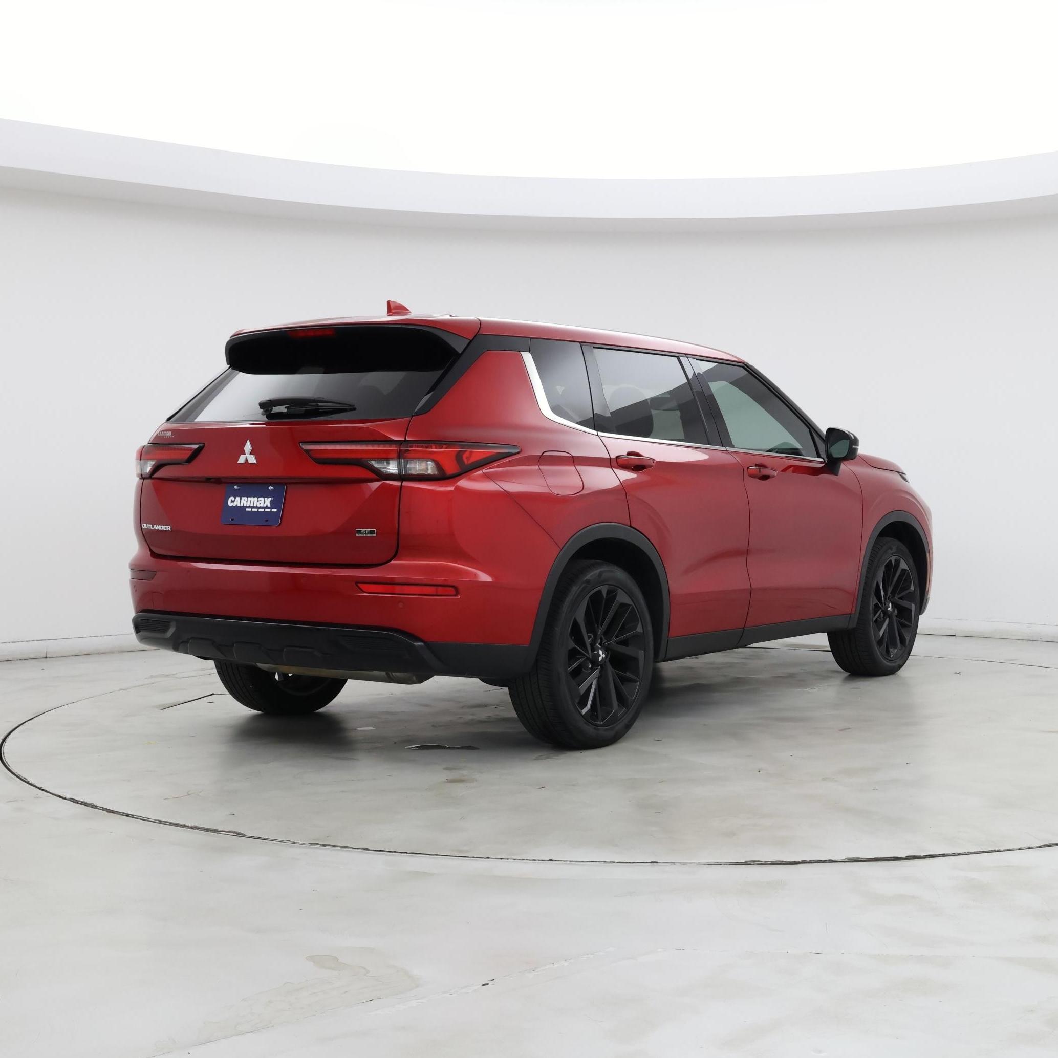 Thumbnail: 2023 Mitsubishi Outlander - 8