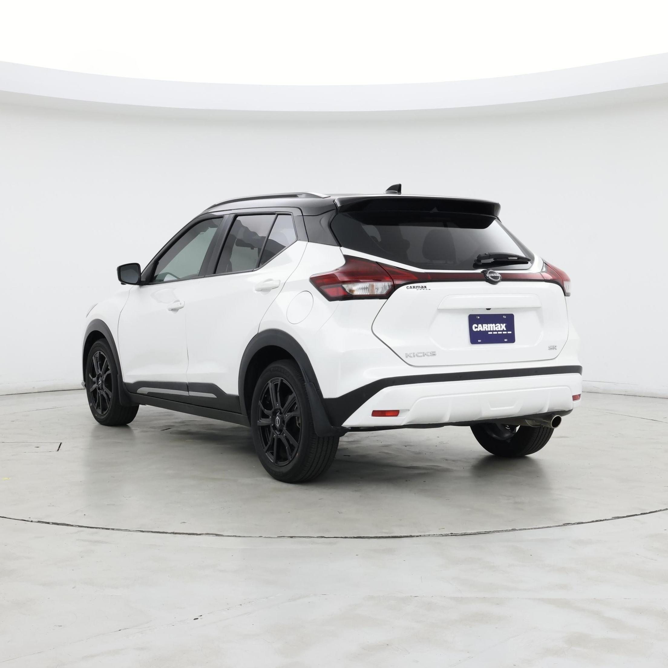 Thumbnail: 2022 Nissan Kicks - 2