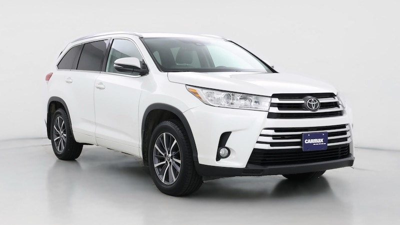 2017 Toyota Highlander XLE Hero Image
