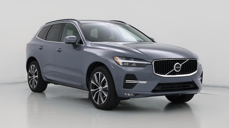 2022 Volvo XC60 B5 Momentum Hero Image