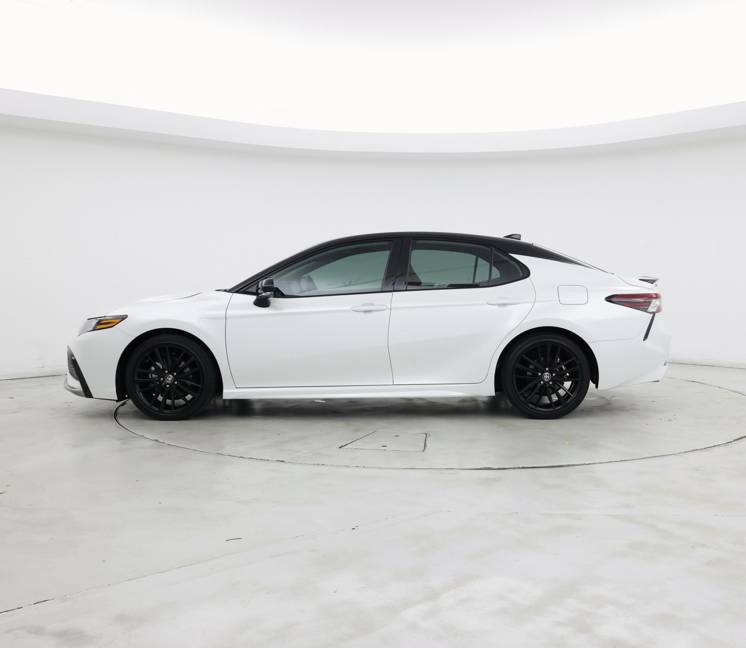 Thumbnail: 2024 Toyota Camry - 3