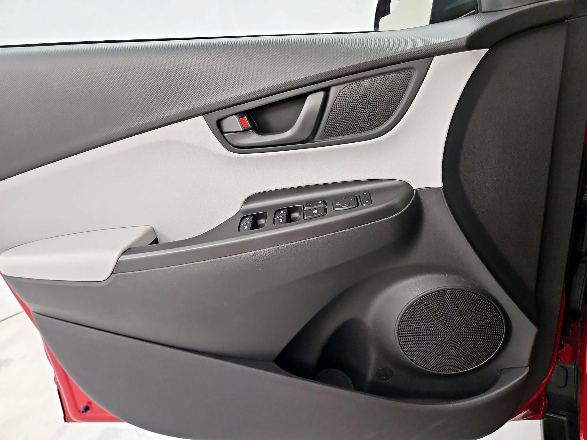 Thumbnail: 2022 Hyundai Kona - 12