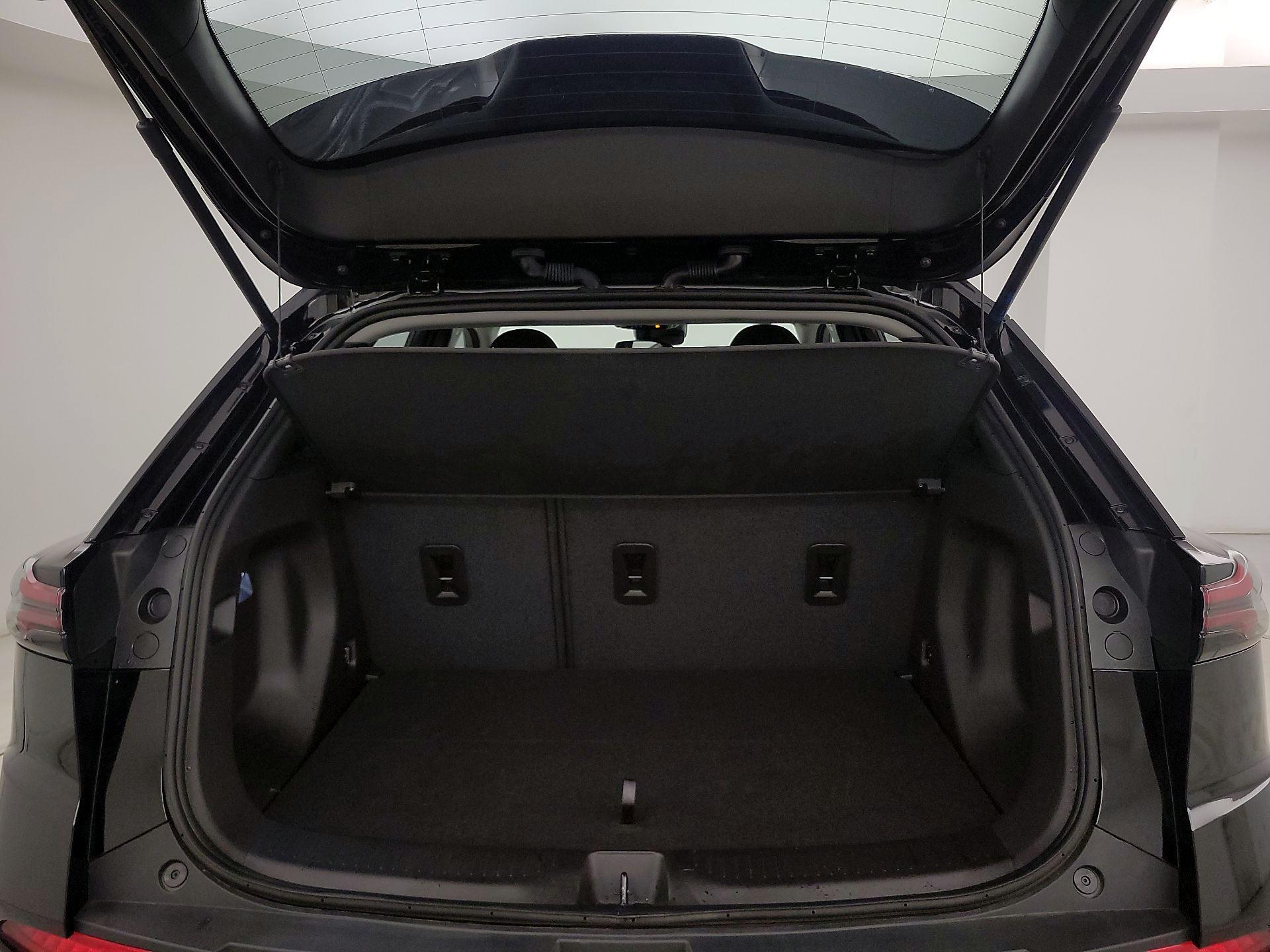 Thumbnail: 2023 Chevrolet Bolt EUV - 20